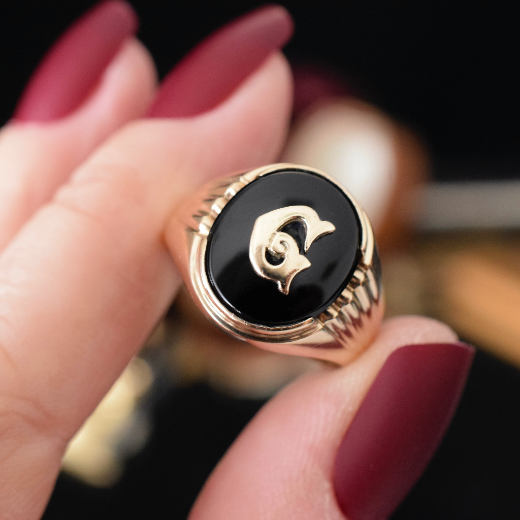 Vintage 9ct Yellow Gold And Onyx Initial ‘G’ signet Ring Circa 1940-50’s
