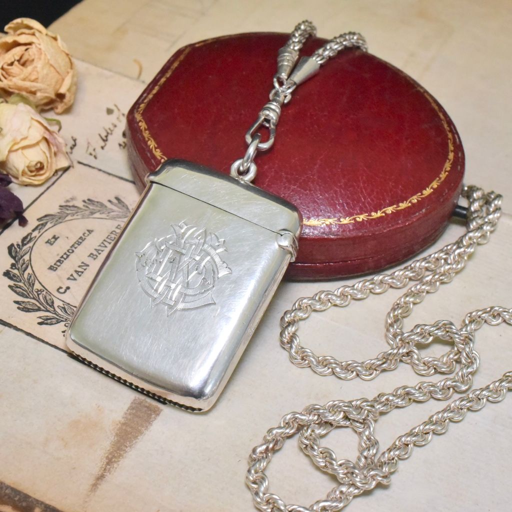 Antique Edwardian Sterling Silver And Agate Vesta Case - 1907 (With Later Chain)