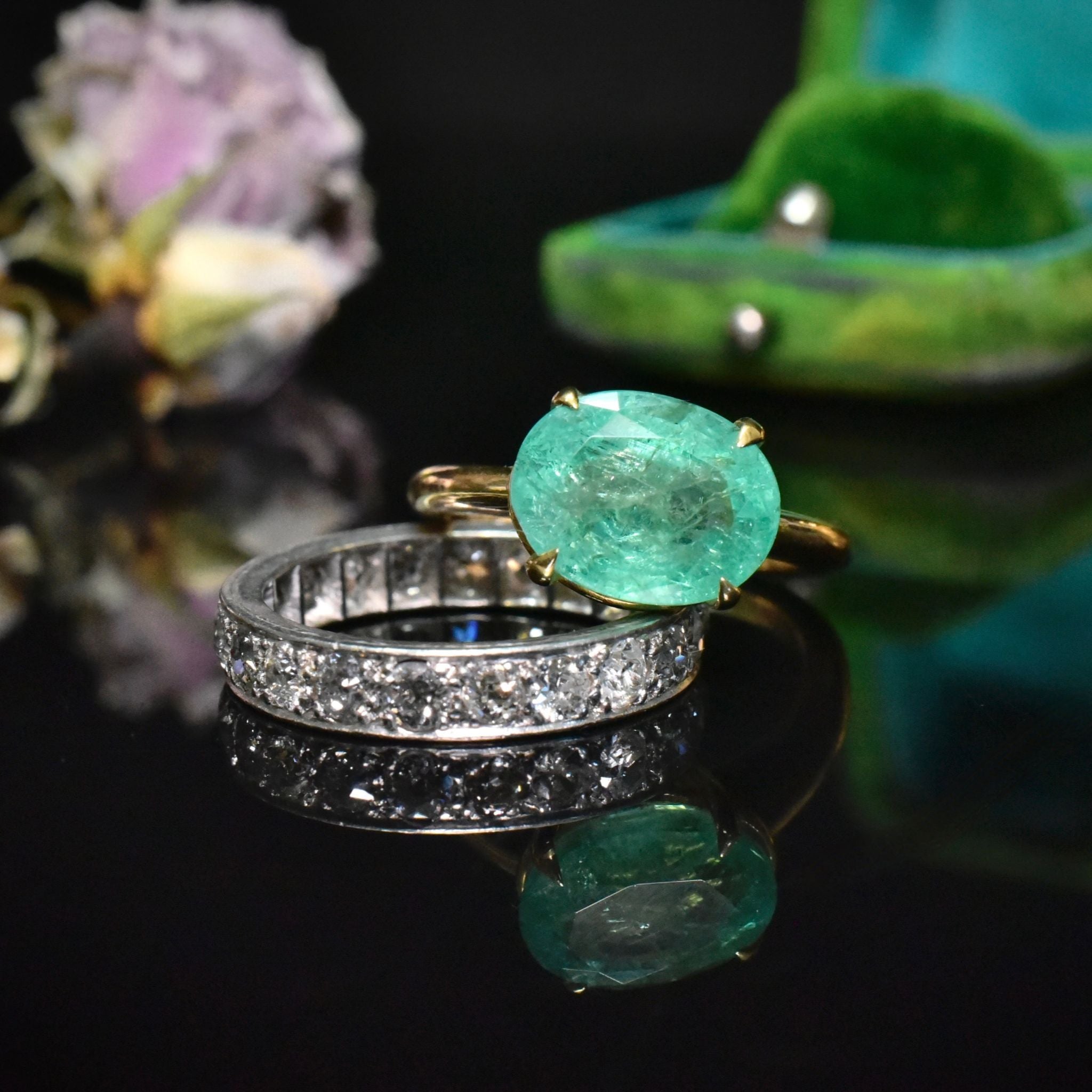 Superb Contemporary 18ct Yellow Gold Columbian Emerald Ring - 4.10ct Included In Purchase NCJV Valuation For $14,640 AUD