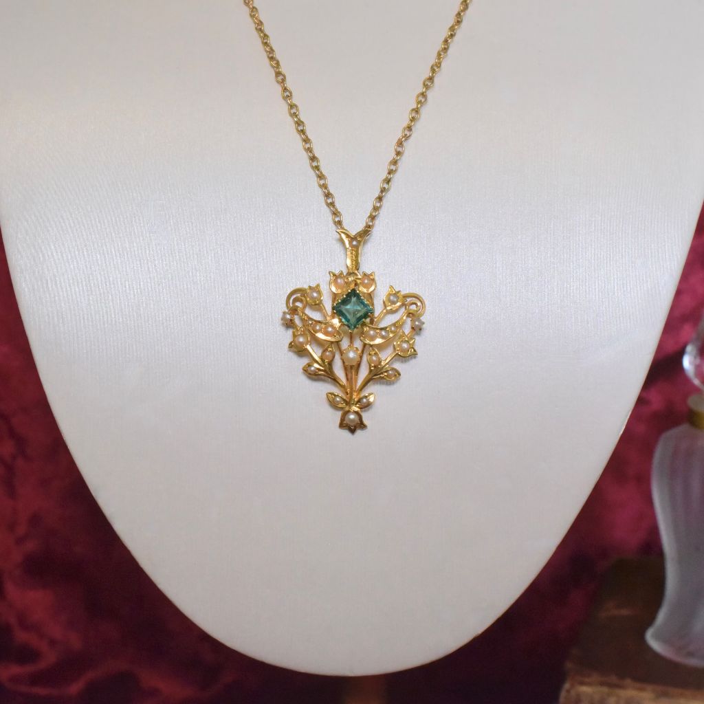 Antique Australian 15ct Yellow Gold Peridot And Seed Pearl Pendant Necklace Circa 1900-1910