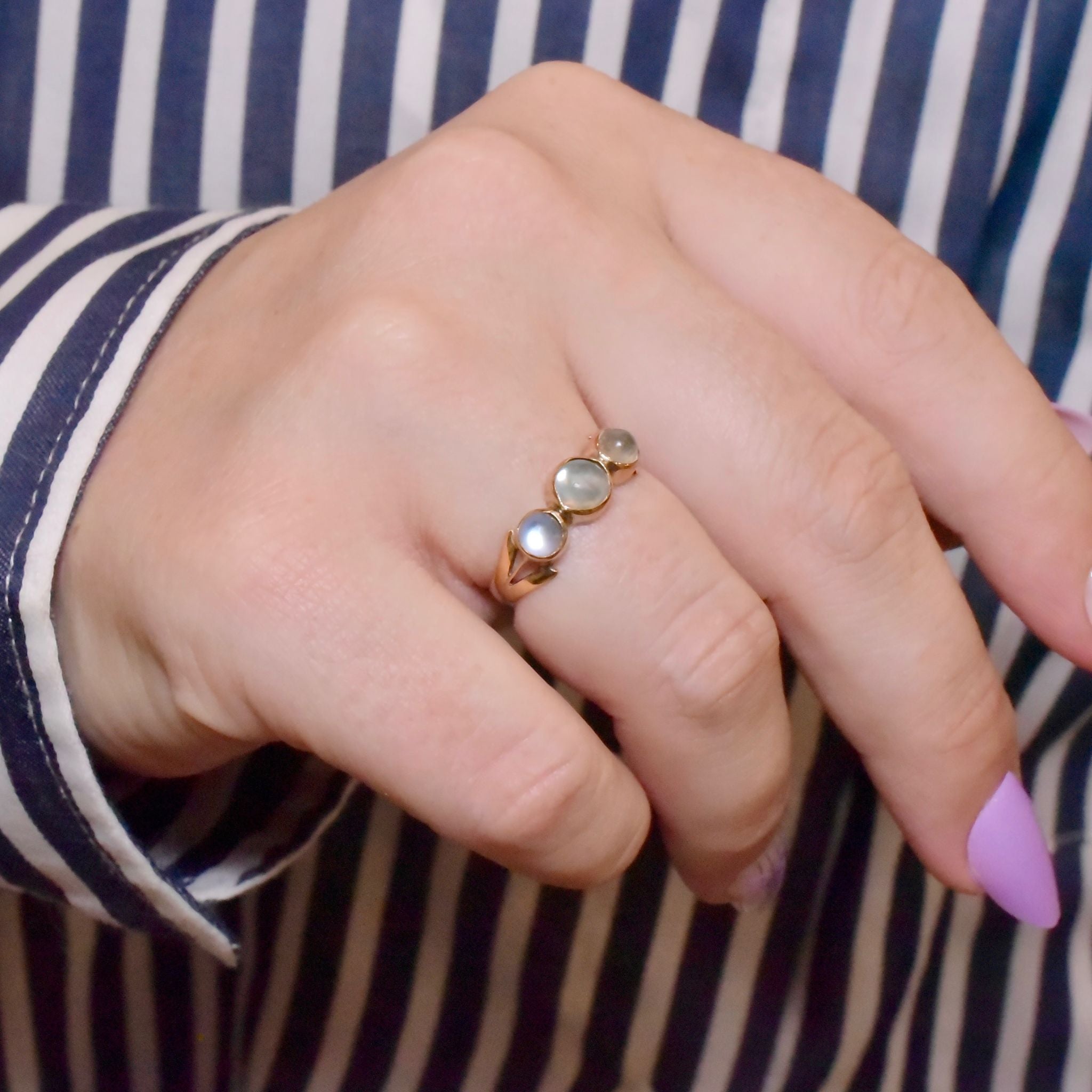 Antique Edwardian 15ct Yellow Gold Moonstone Ring Circa 1905