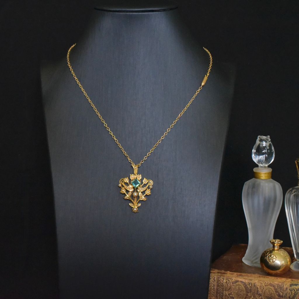 Antique Australian 15ct Yellow Gold Peridot And Seed Pearl Pendant Necklace Circa 1900-1910