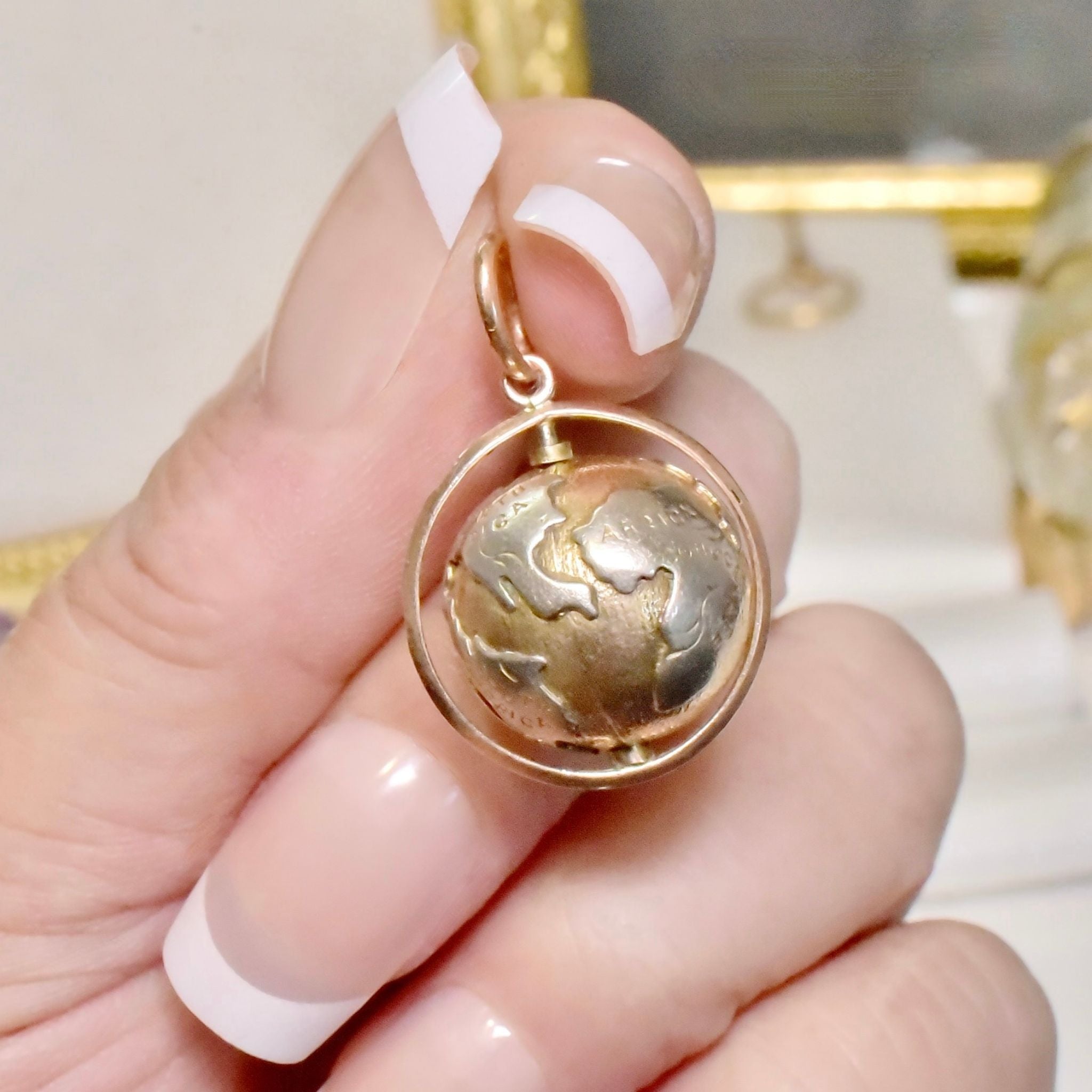 Stunning Vintage 14ct Rose & Yellow Gold (And Silver Continents) ’Spinning World Globe’ Pendant