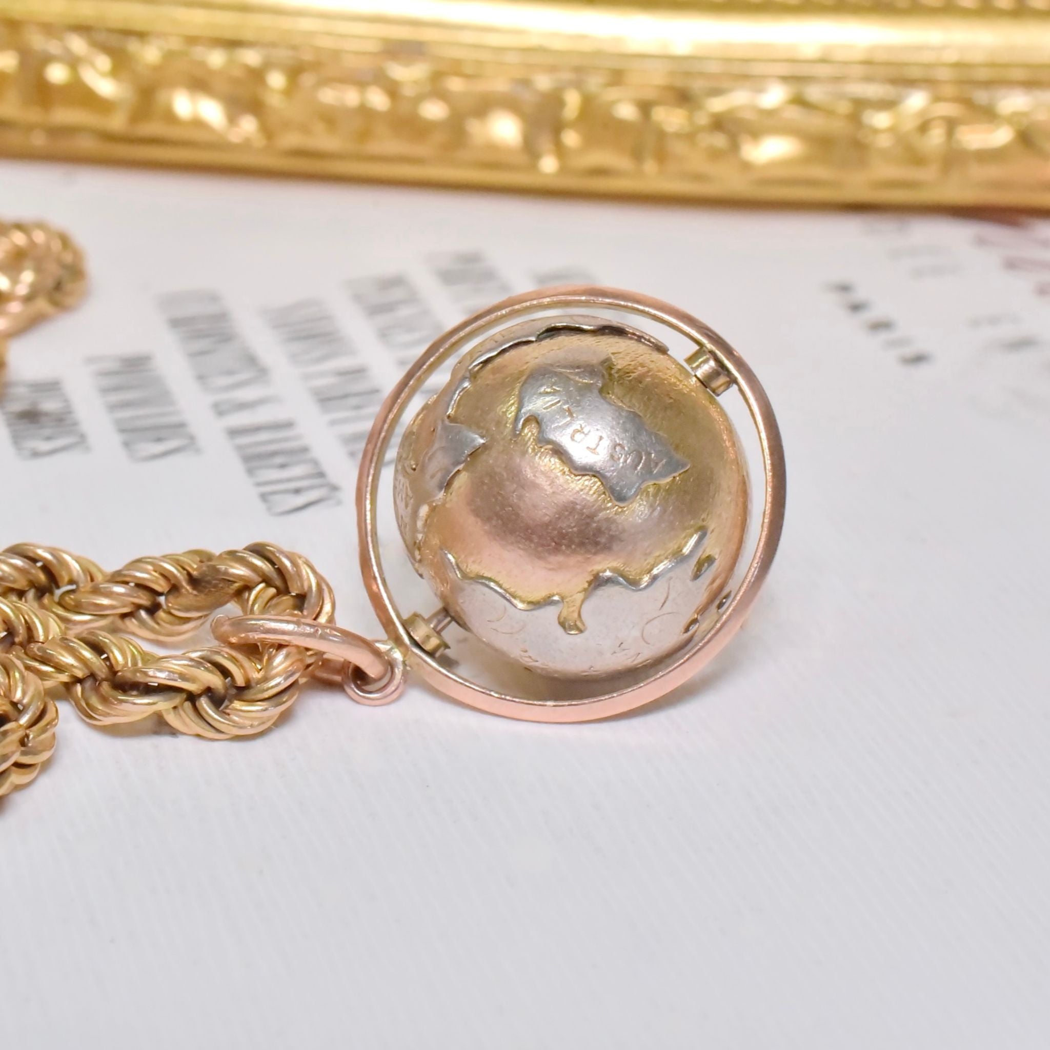 Stunning Vintage 14ct Rose & Yellow Gold (And Silver Continents) ’Spinning World Globe’ Pendant