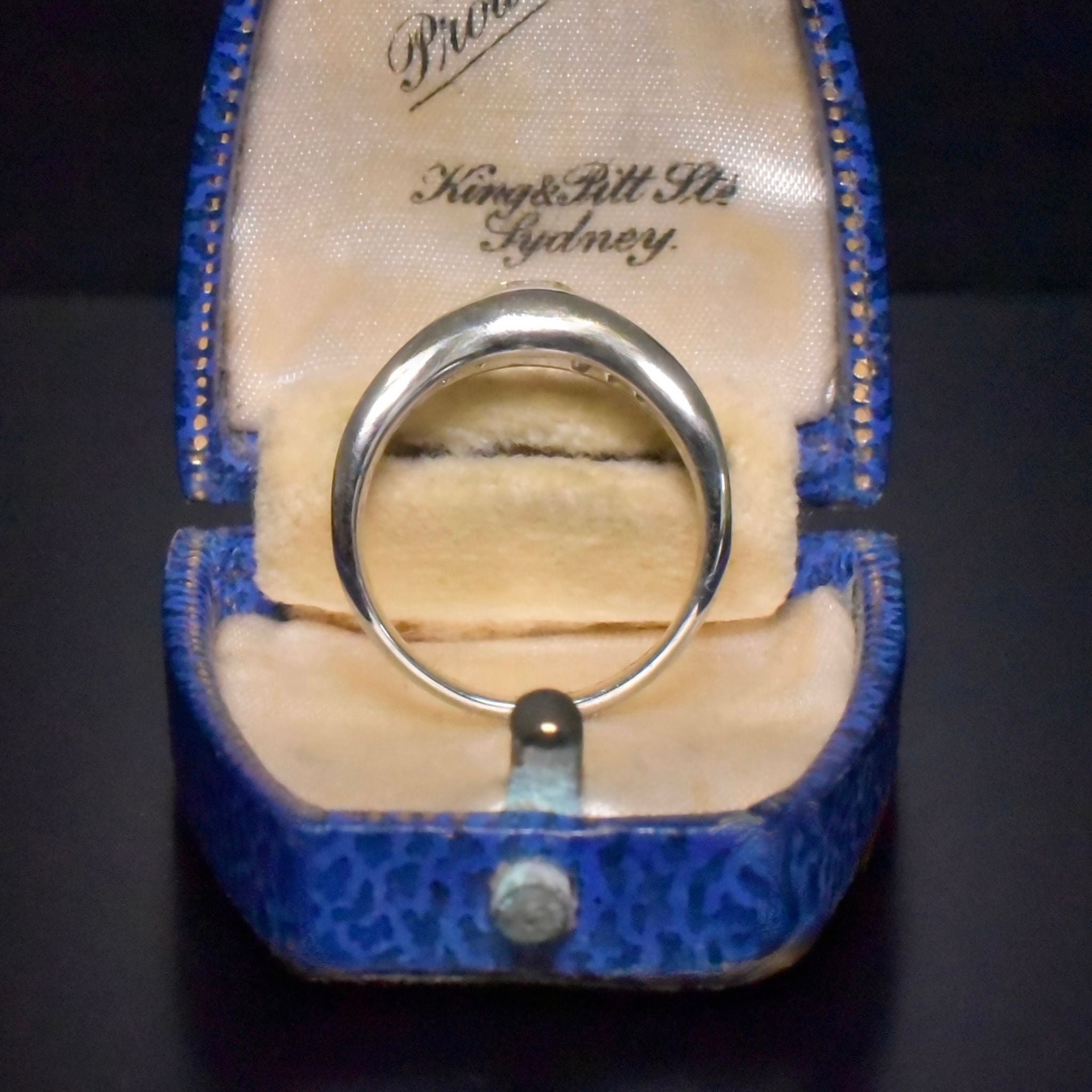 Stunning Modern Solid Platinum ‘Fancy Yellow Diamond - (0.51ct) & White Diamond (0.53ct) Ring TDW 1.04ct Included In Purchase An Independent Valuation For $11,222 AUD