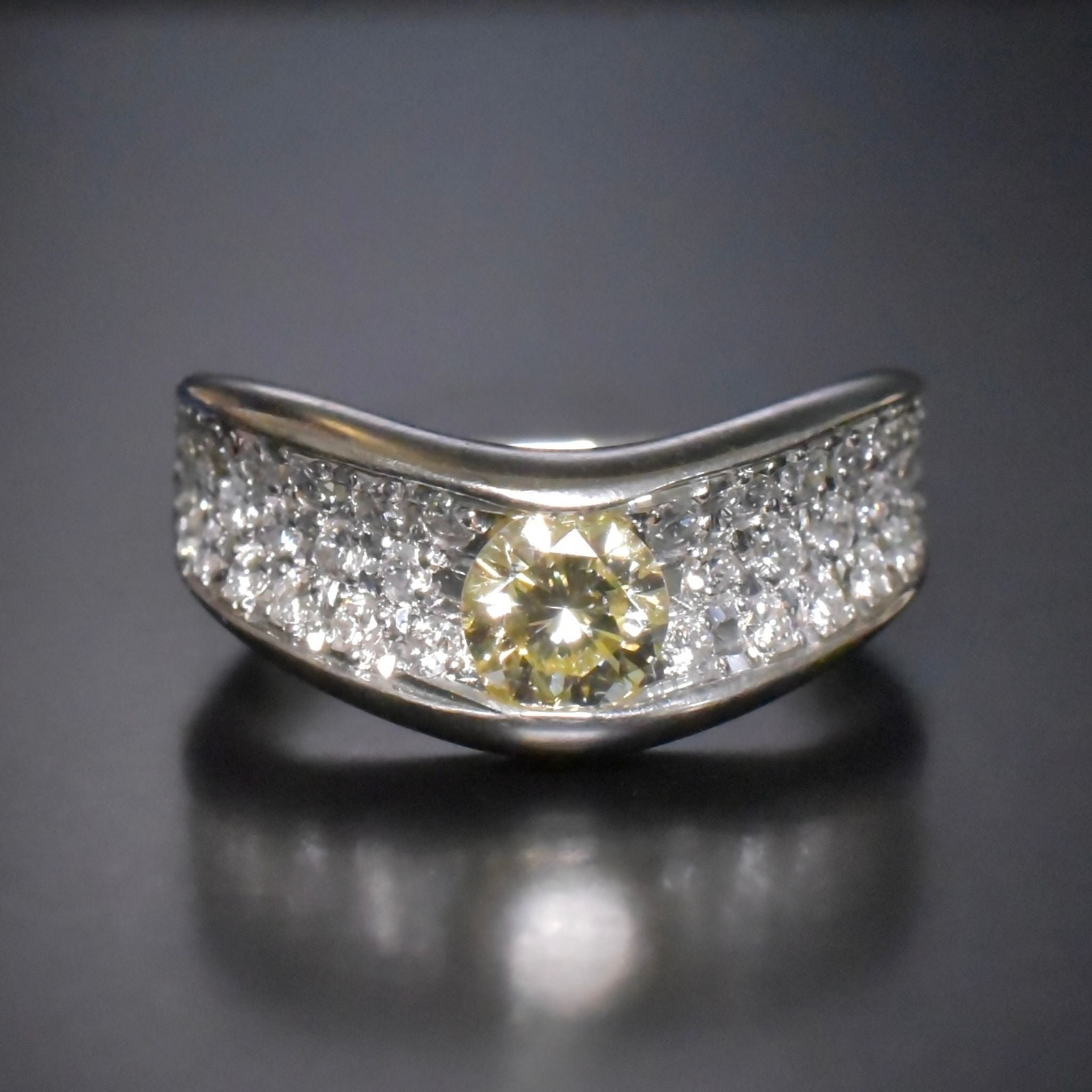Stunning Modern Solid Platinum ‘Fancy Yellow Diamond - (0.51ct) & White Diamond (0.53ct) Ring TDW 1.04ct Included In Purchase An Independent Valuation For $11,222 AUD