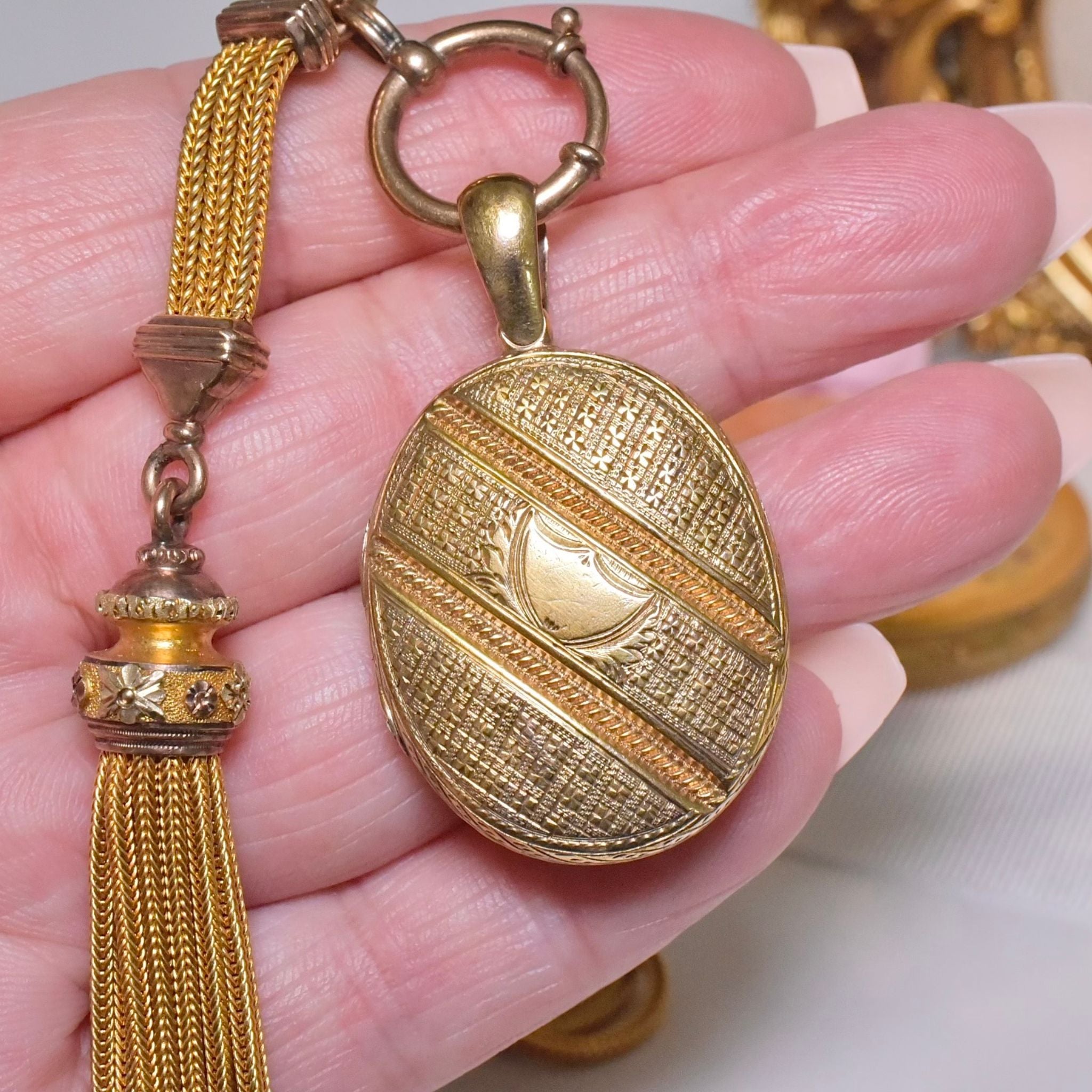 Antique Victorian 9ct Rose Gold ‘Regard’ Locket Circa 1890-1900