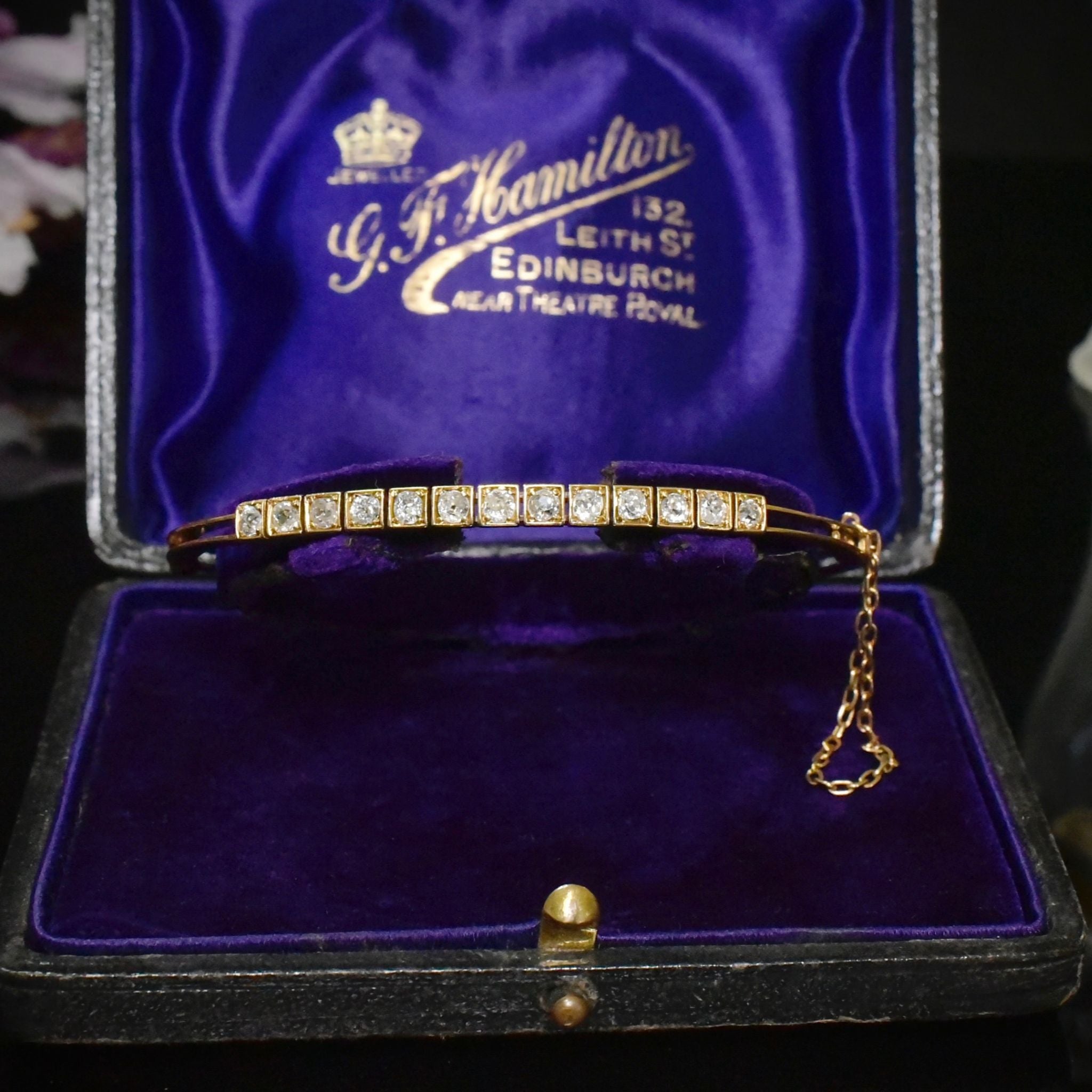 Antique 18ct Yellow Gold Old Mine-Cut Diamond Bangle Circa 1901-1915