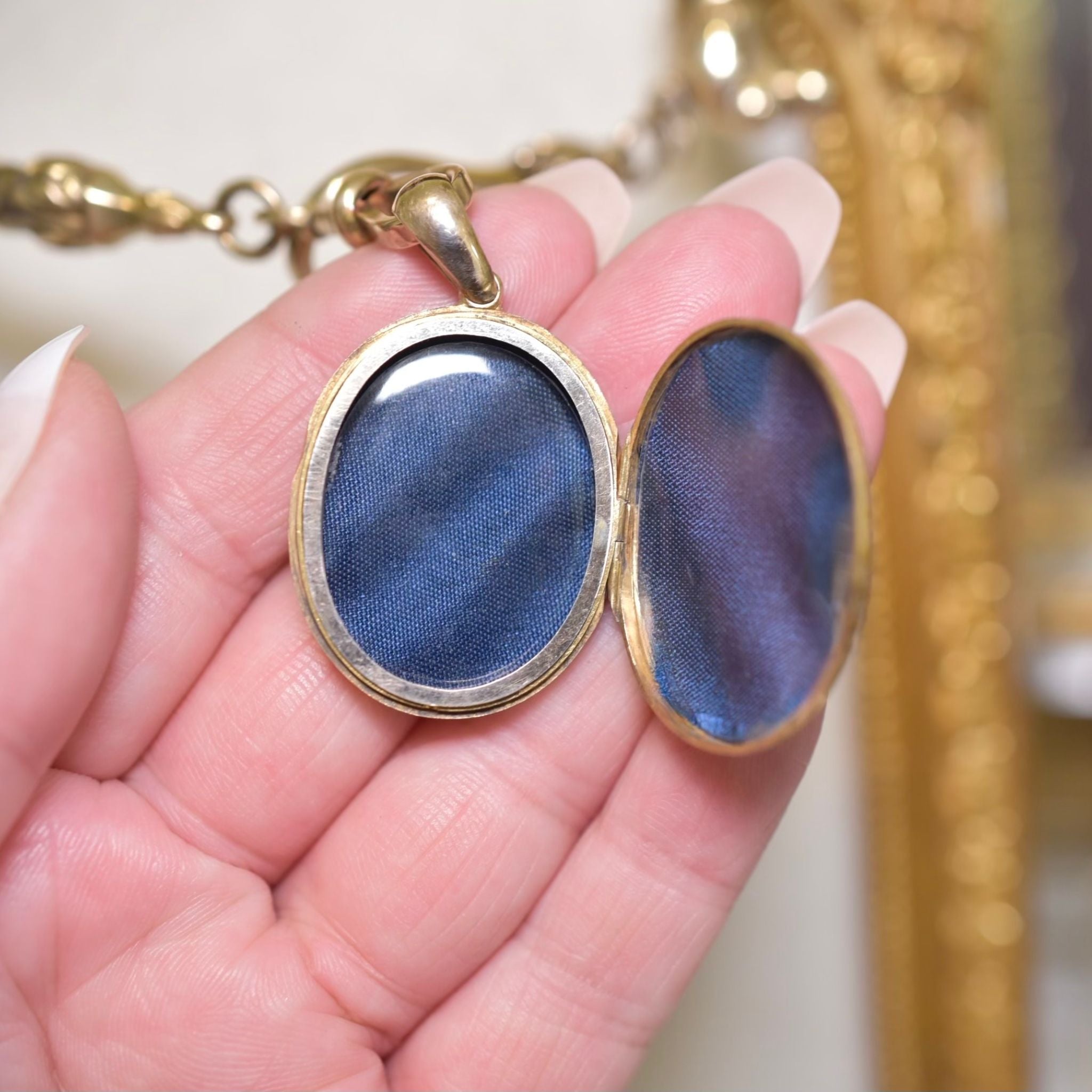 Antique Victorian 9ct Rose Gold ‘Regard’ Locket Circa 1890-1900