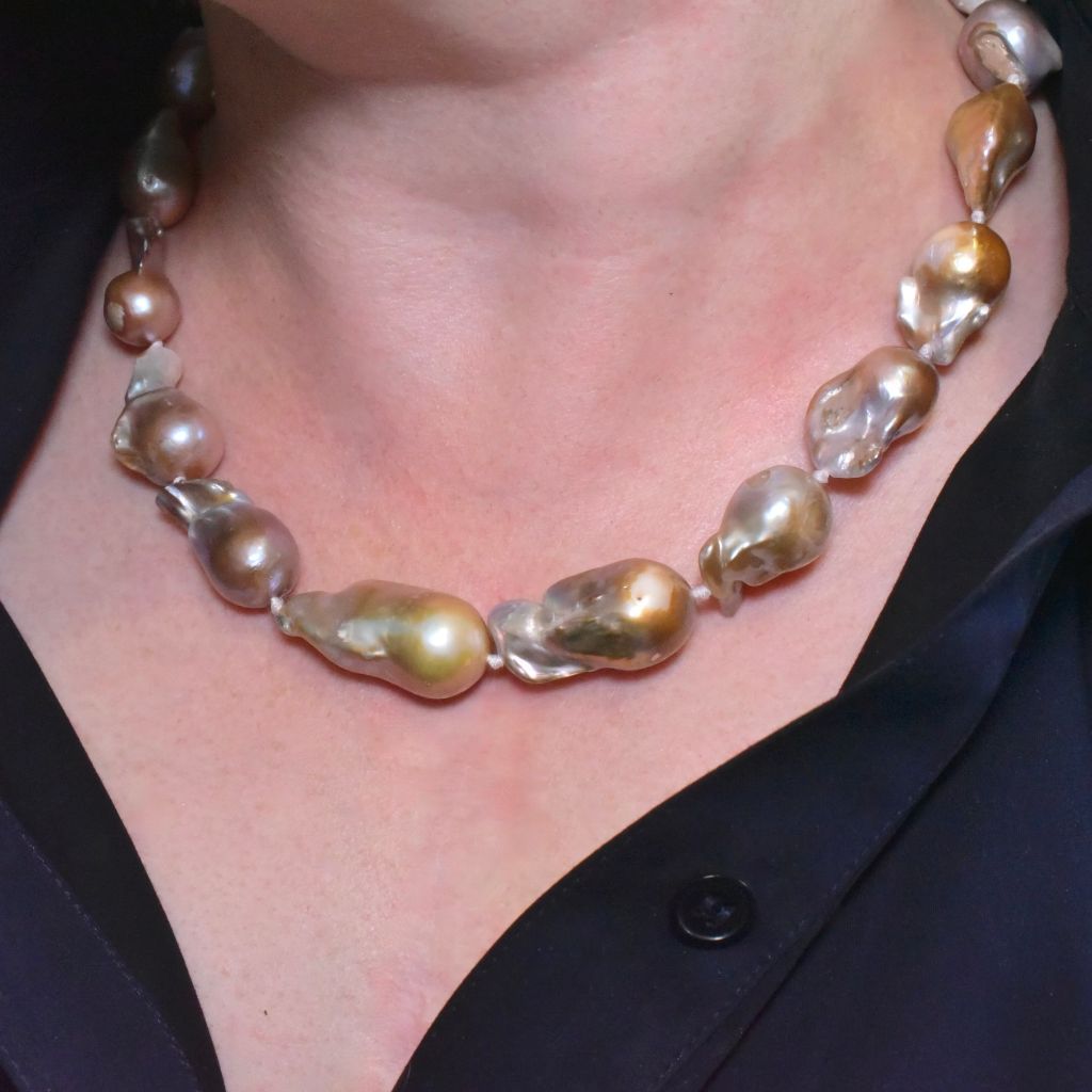 Stunning 9ct Yellow Gold Freshwater Baroque Pearl Necklace 47cm