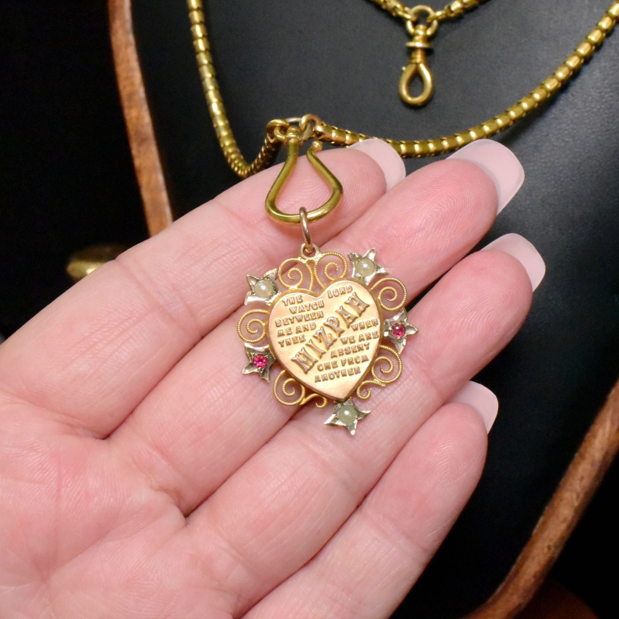 Stunning Antique Australian 9ct Rose Gold Garnet ‘Mizpah’ Heart Pendant By Robert Robertson Circa 1915