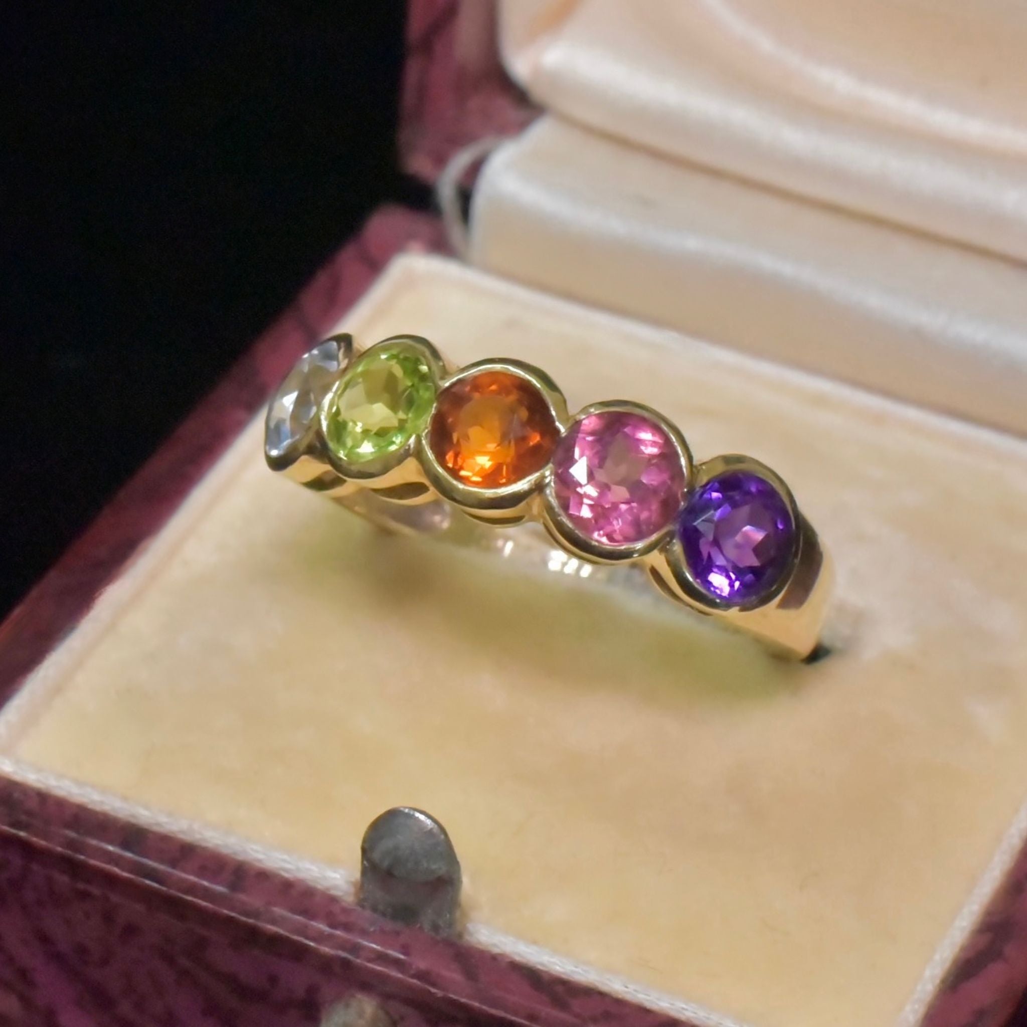 Exquisite 9ct Yellow Gold 5 Stone Multi-Gem Half Hoop Ring - Sheffield 2003 (Aquamarine, Peridot, Garnet, Garnet, Amethyst)
