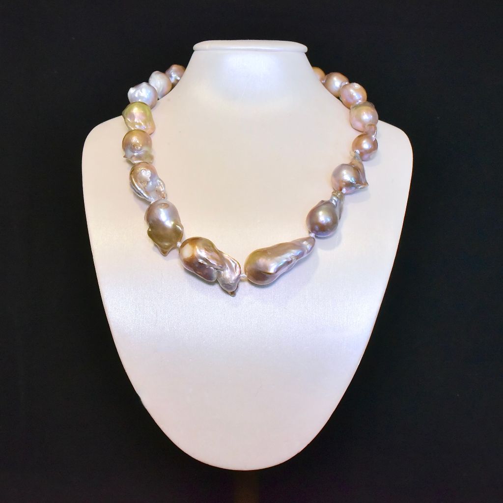 Stunning 9ct Yellow Gold Freshwater Baroque Pearl Necklace 47cm