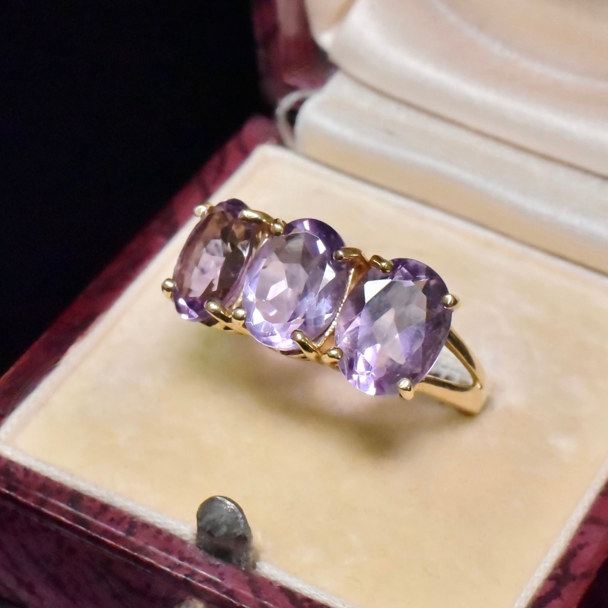 Fabulous 9ct Yellow Gold Amethyst (5.10ct) Trilogy Ring - Birmingham 2005
