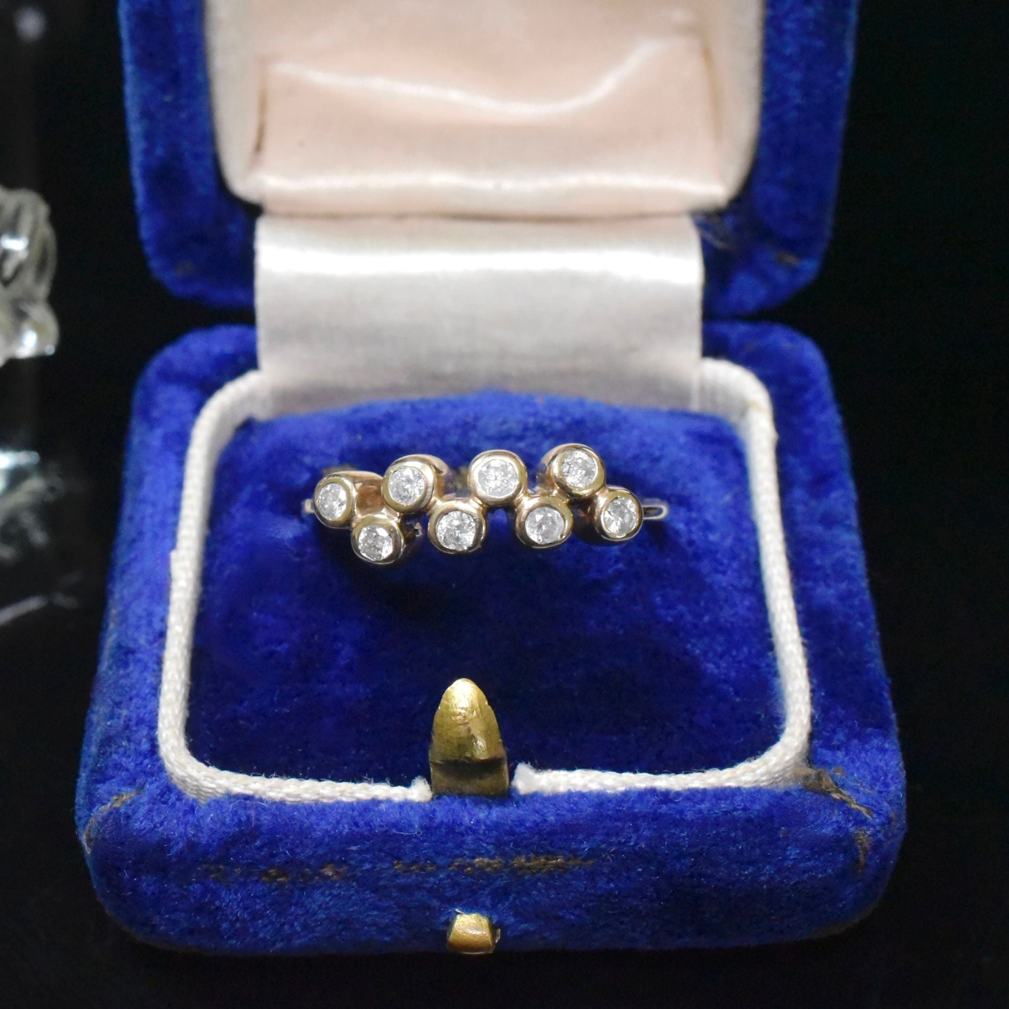 Charming 9ct Yellow Gold And Diamond Ring - Birmingham 2008