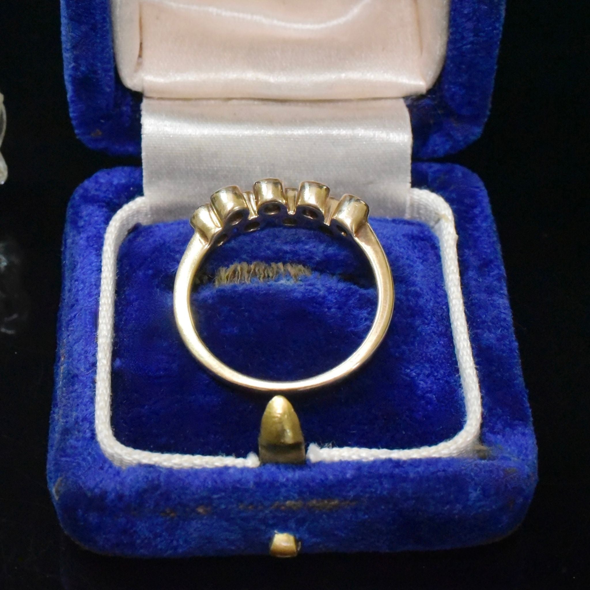 Charming 9ct Yellow Gold And Diamond Ring - Birmingham 2008
