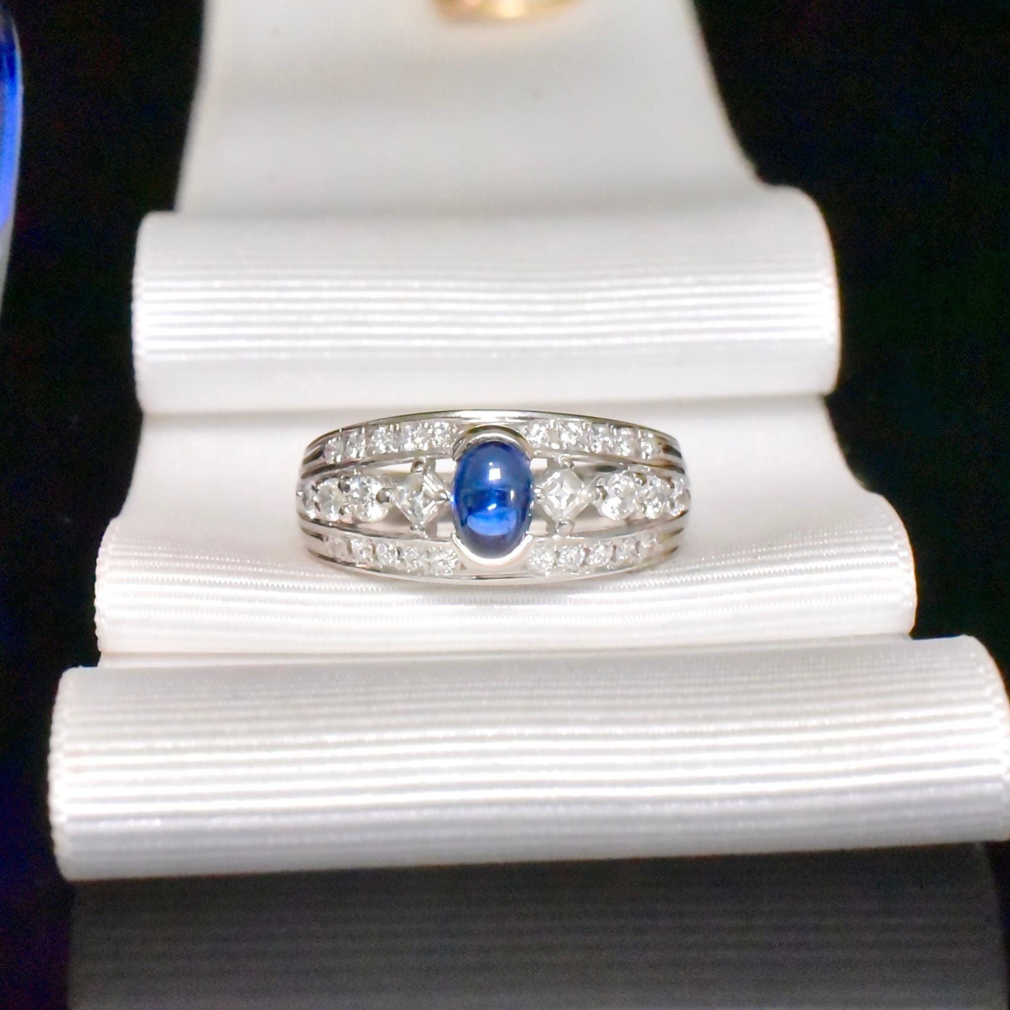 Stunning Solid Platinum Cabochon Sapphire And Asscher-Cut / Brilliant-Cut Diamond Ring