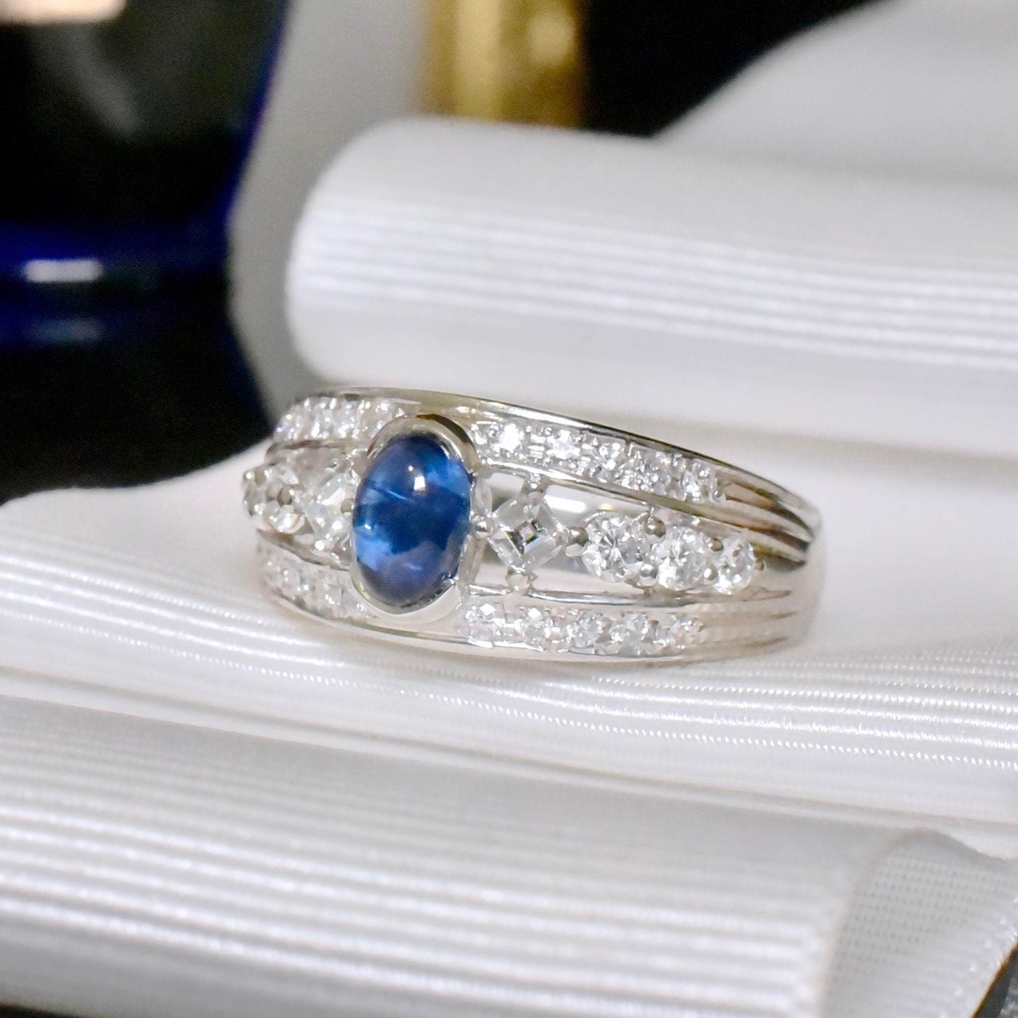 Stunning Solid Platinum Cabochon Sapphire And Asscher-Cut / Brilliant-Cut Diamond Ring