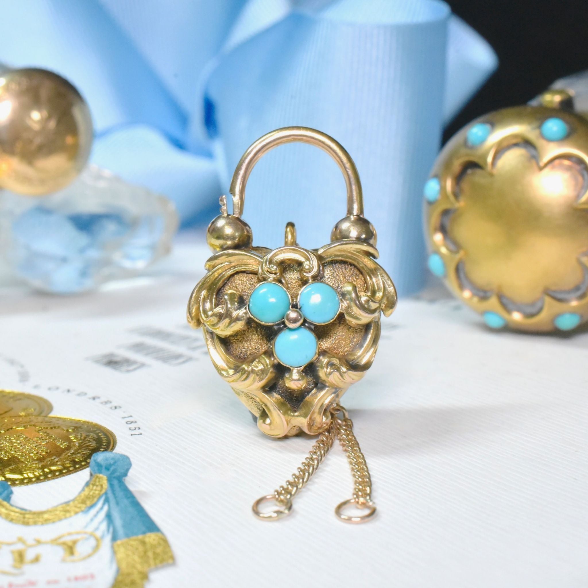 Stunning Victorian 15ct Yellow Gold And Turquoise Heart Padlock Locket Circa 1840-1850
