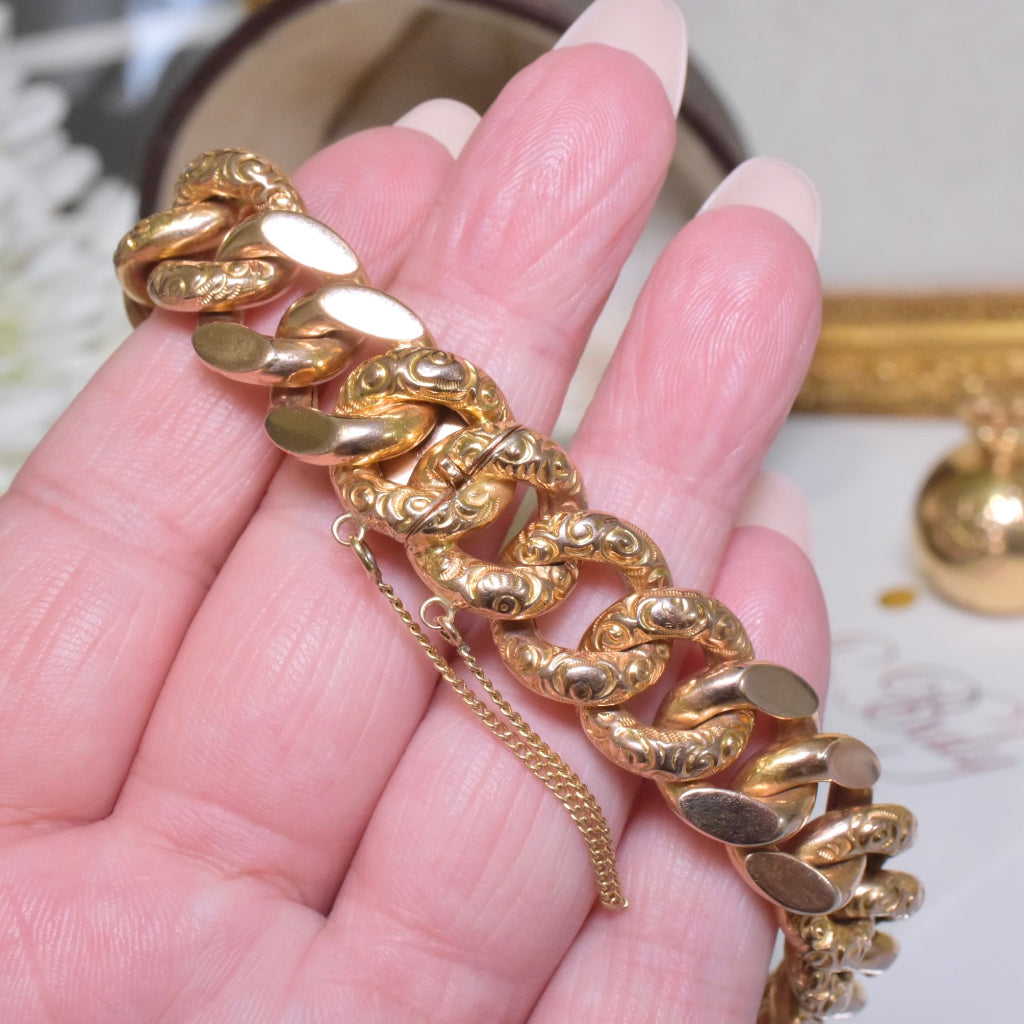 Vintage French 18ct Gold ‘Day And Night’ Bracelet - 30.8 Grams - Circa 1950-60’s