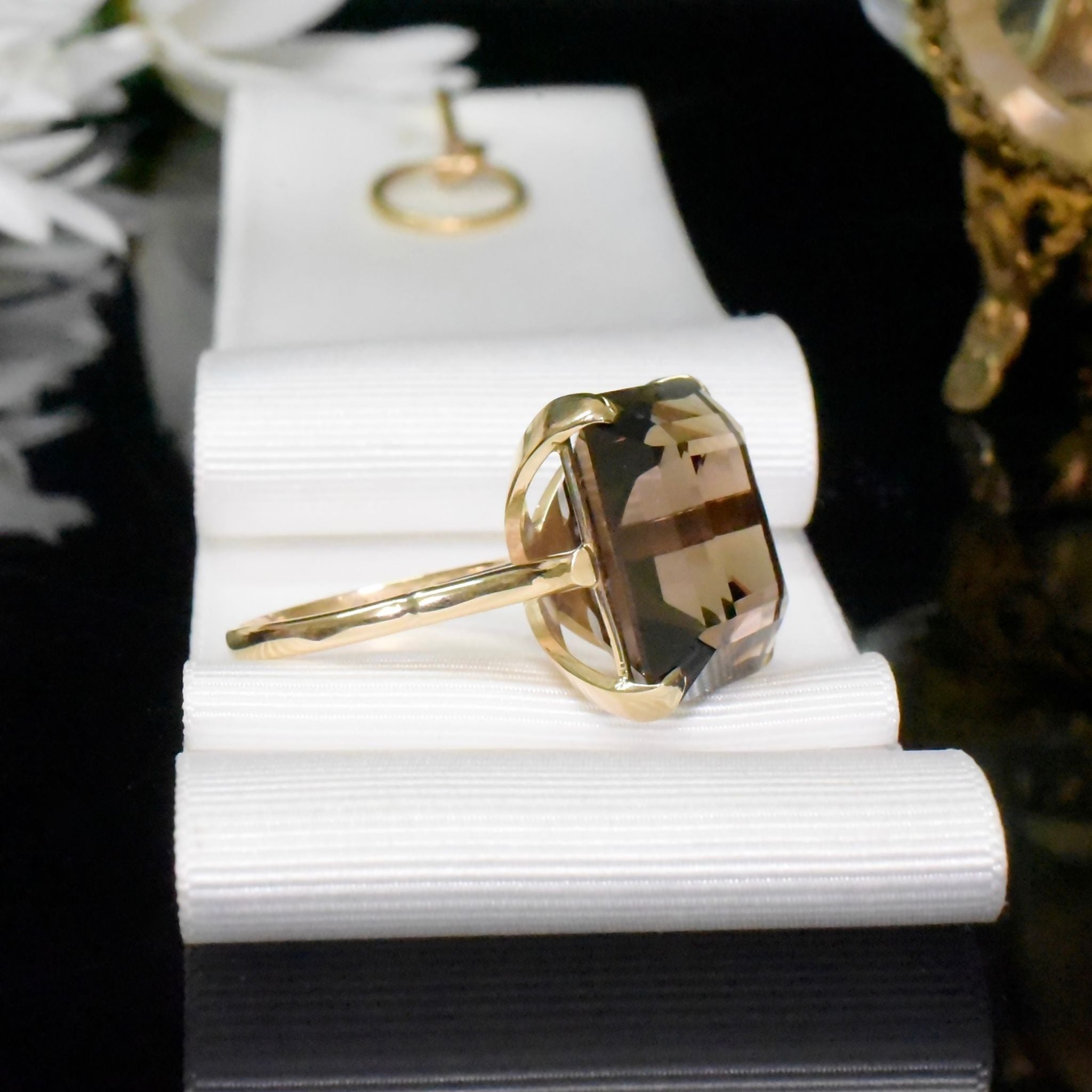 Fabulous Vintage Retro Style 9ct Yellow Gold And Smoky Quartz Ring - London 1972