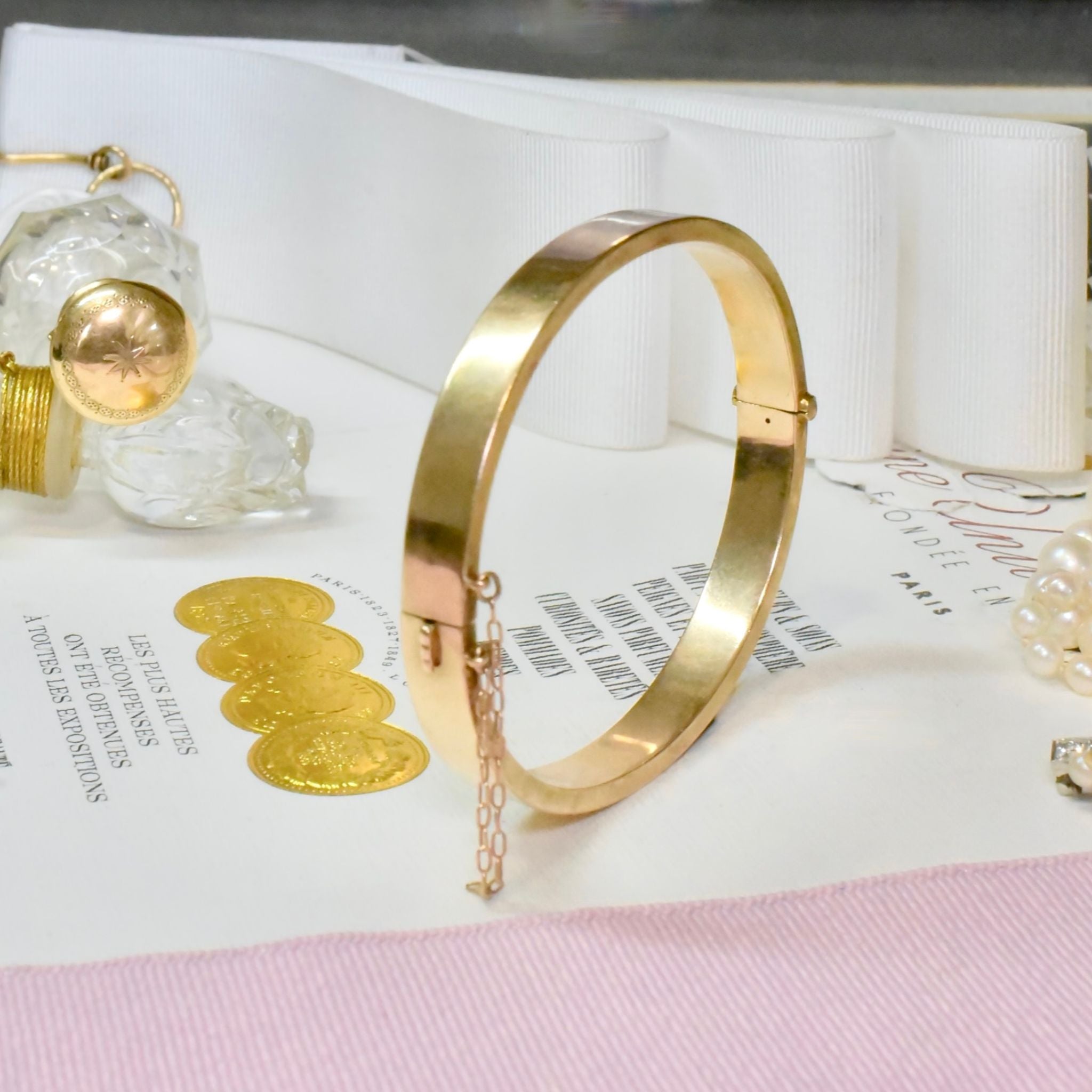 Antique Australian Edwardian 15ct Rose Gold Oval Hinged Bangle - Circa 1910-15