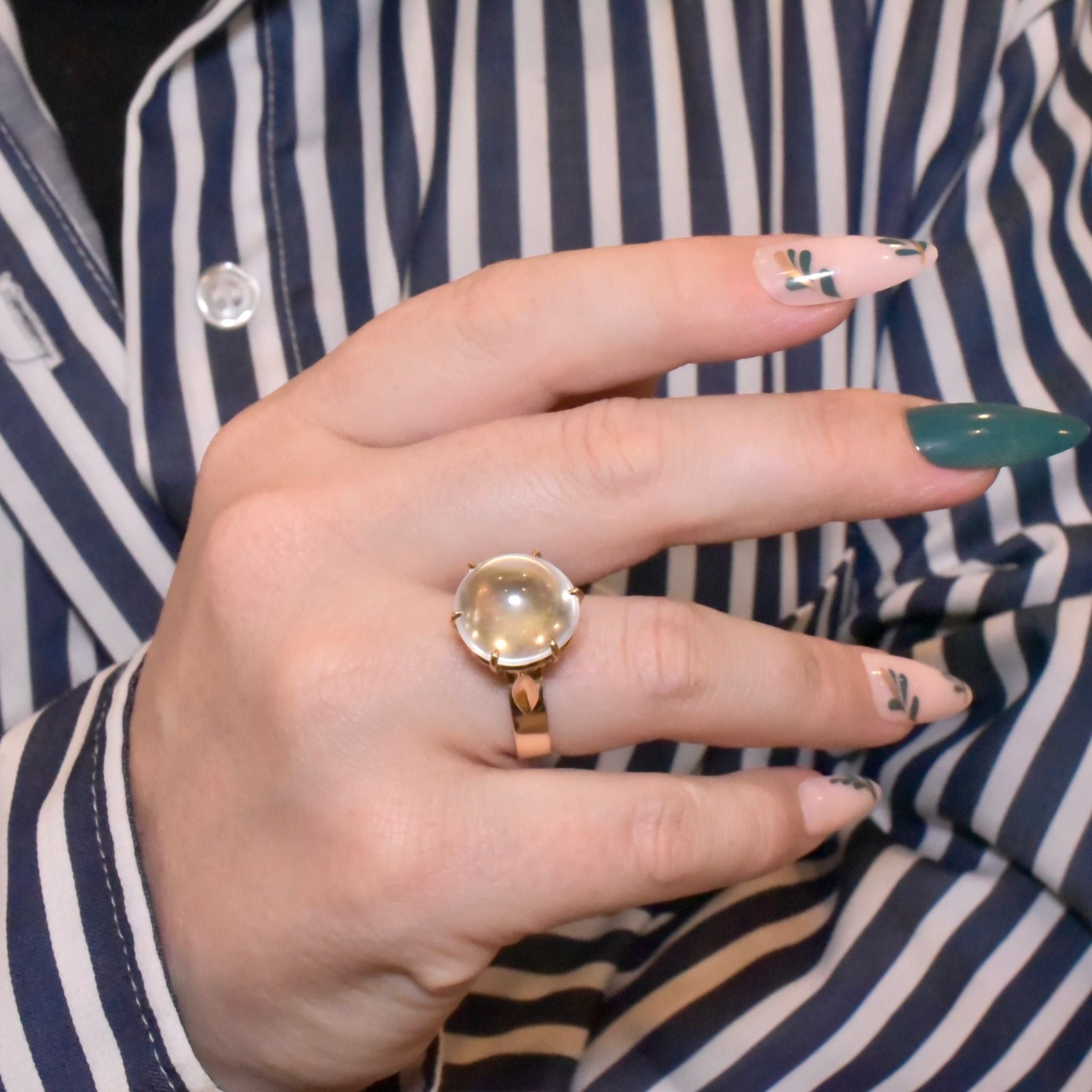 Gorgeous Vintage Retro Era 9ct Yellow Gold Ceylon Moonstone Ring Circa 1940-50’s