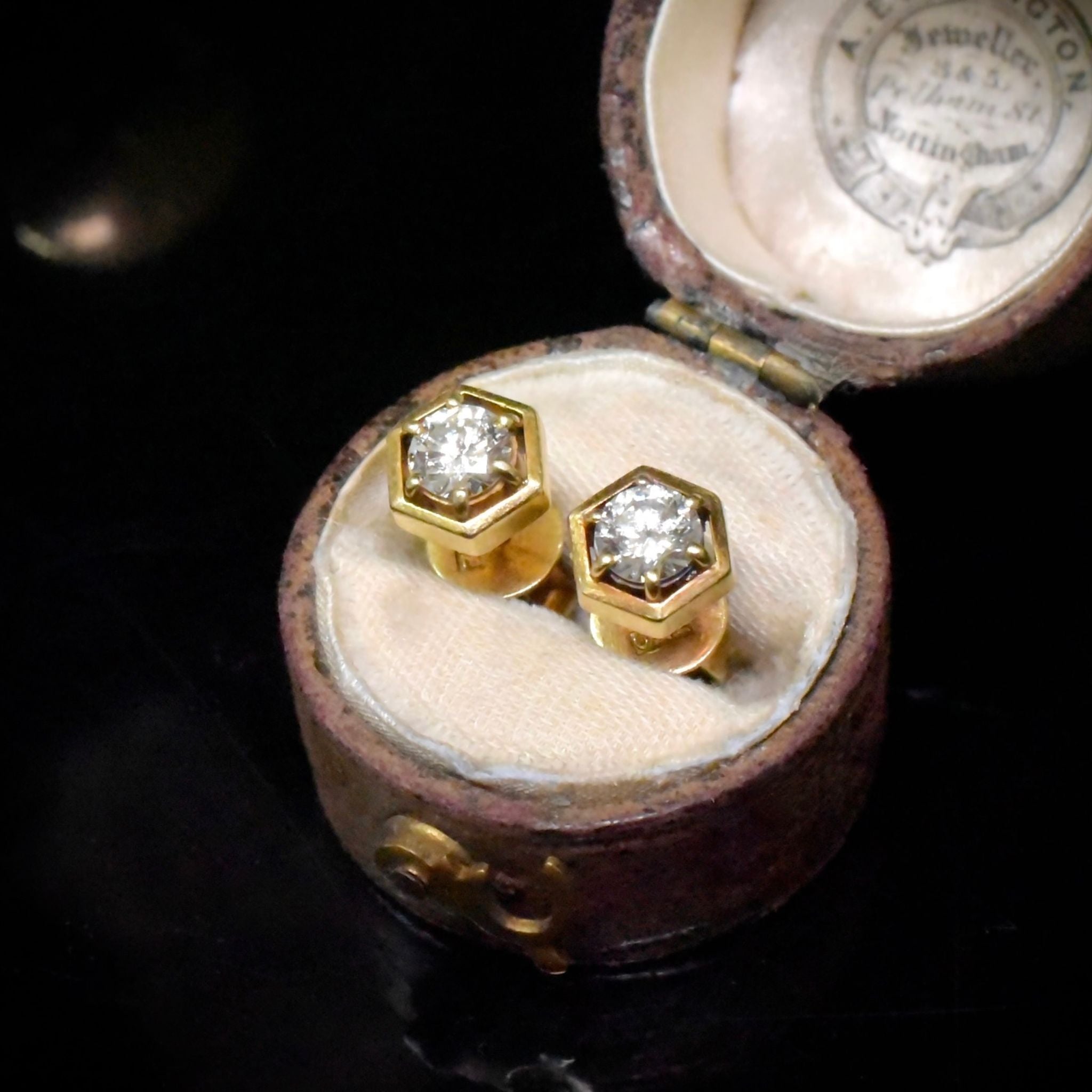 Charming 18ct Yellow Gold Diamond Stud Earrings - 0.57ct