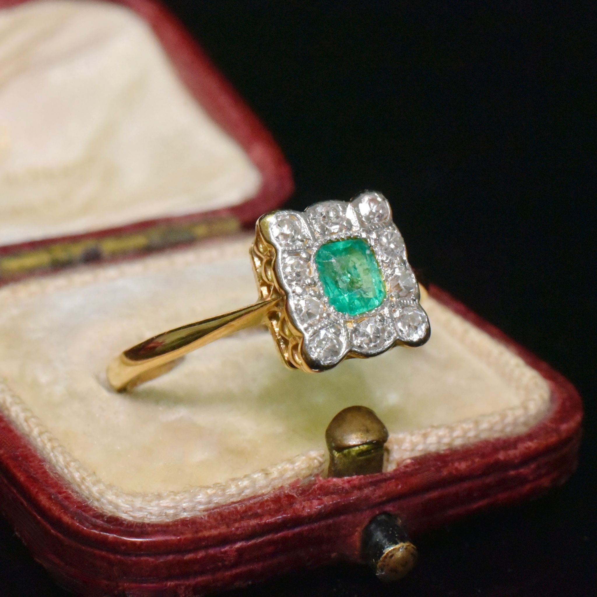 Charming Antique 18ct Yellow Gold Emerald And Diamond Ring Circa 1905-1915