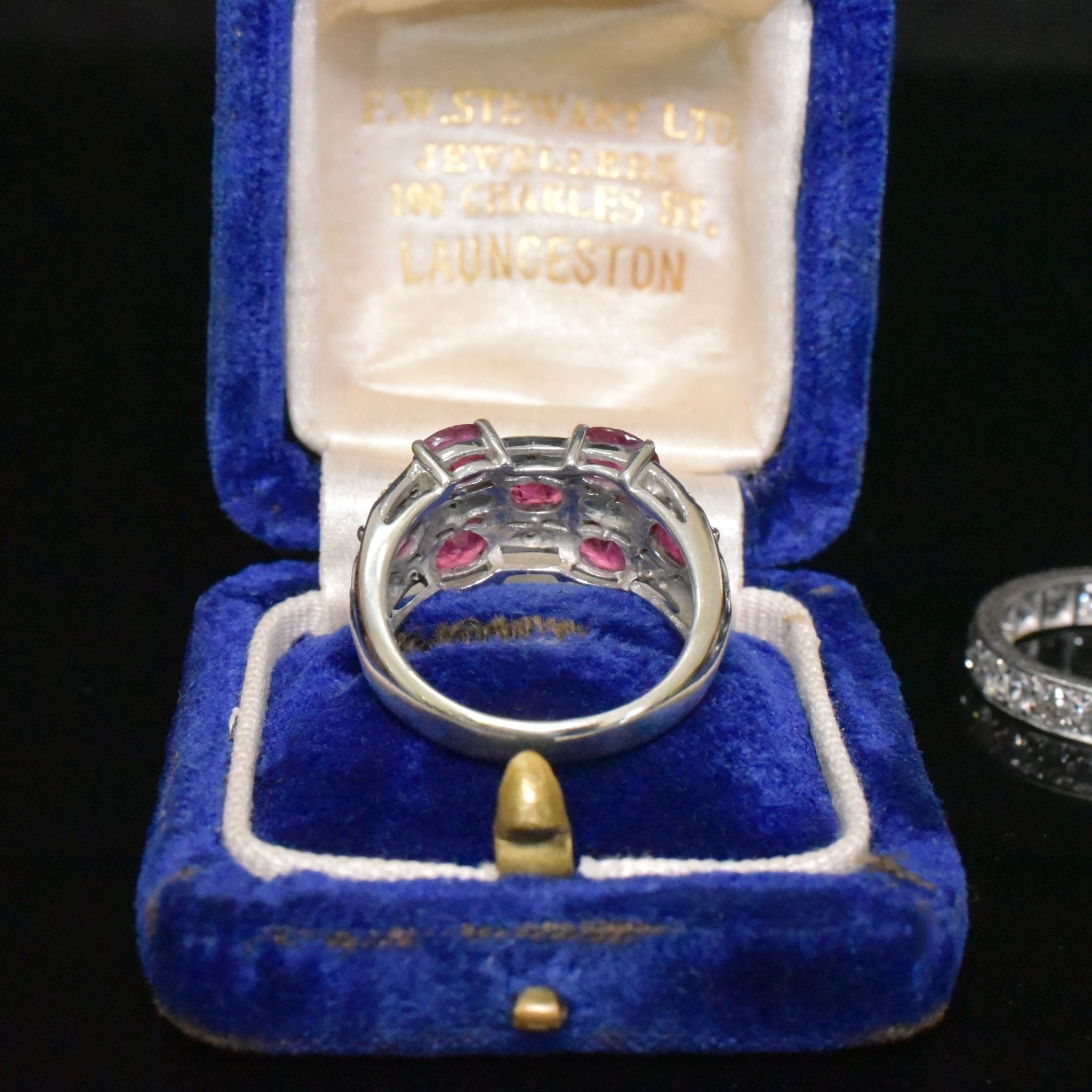 Stunning 9ct White Gold Ruby And Diamond Ring - Birmingham 2005