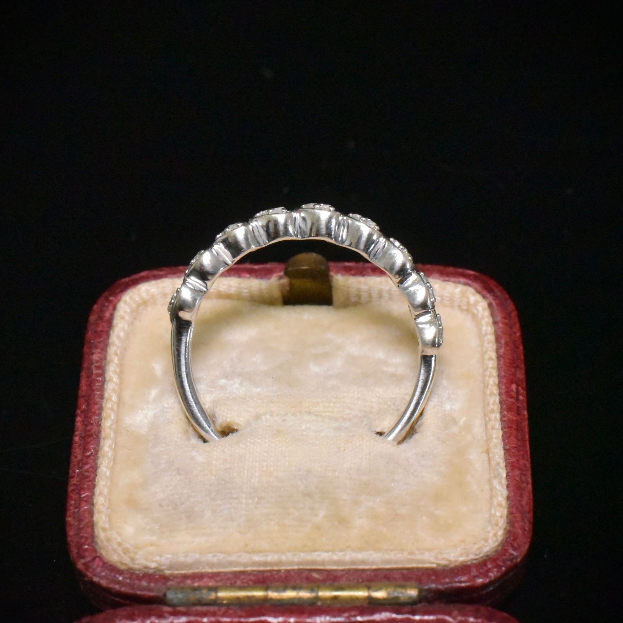 Contemporary 9ct White Gold ‘Heart’ Motif Diamond Ring - London