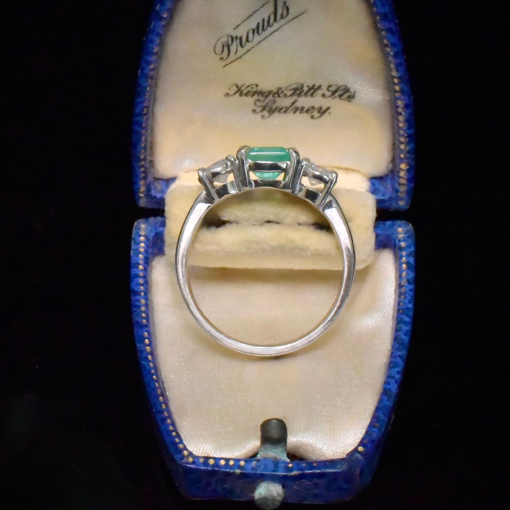 Superb 18ct White Gold Emerald (1.75ct) And Diamond (0.74ct) Ring Included In Purchase An Independent Valuation $14,090 AUD