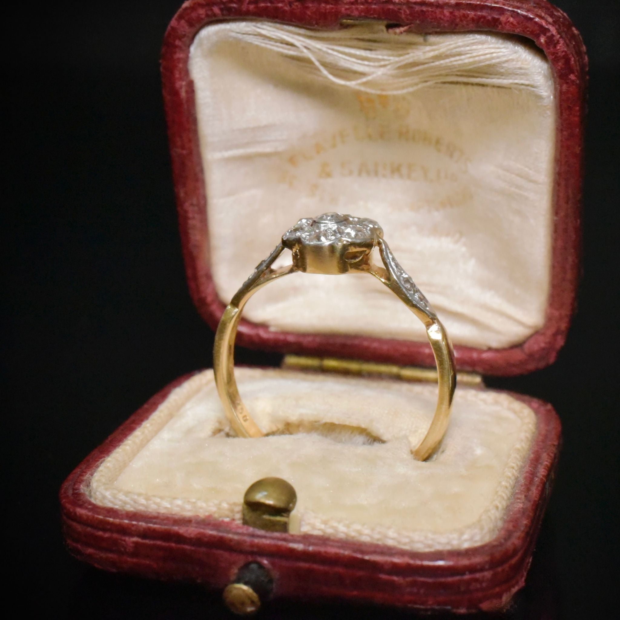 Vintage 18ct Yellow Gold And Diamond ‘Daisy’ Cluster Ring Circa 1935-1940