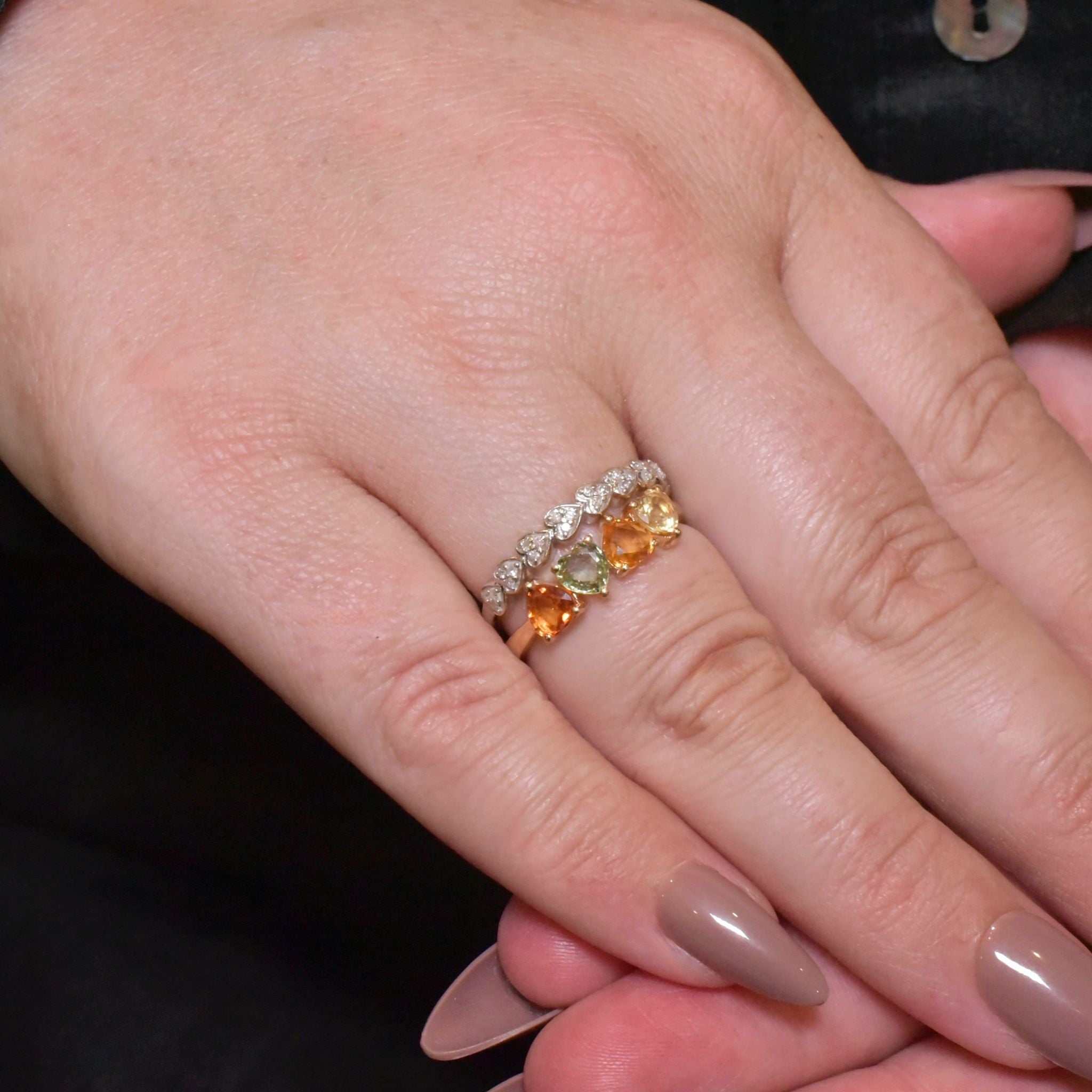 Superb 18ct Yellow Gold Coloured Heart-Cut Natural Sapphire Ring