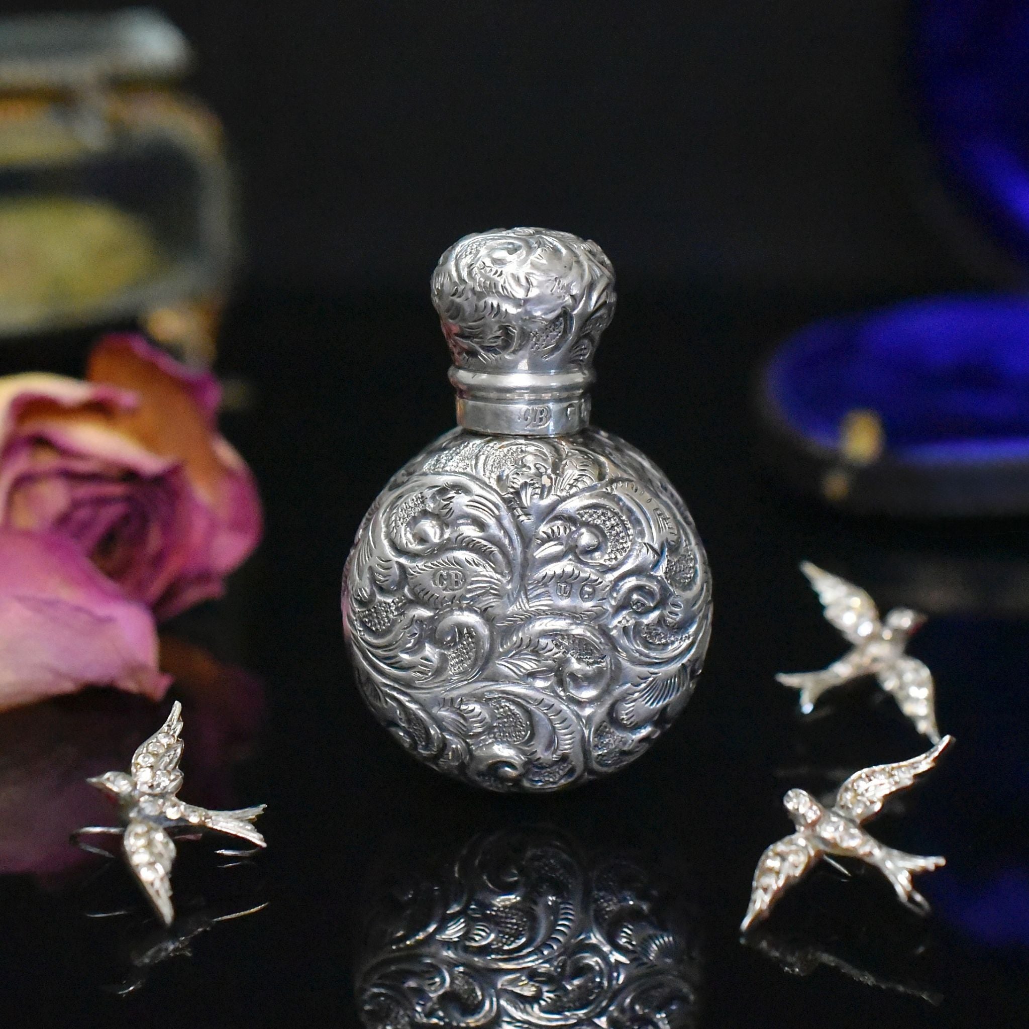 Gorgeous Antique Victorian Sterling Silver Perfume Bottle - London 1886