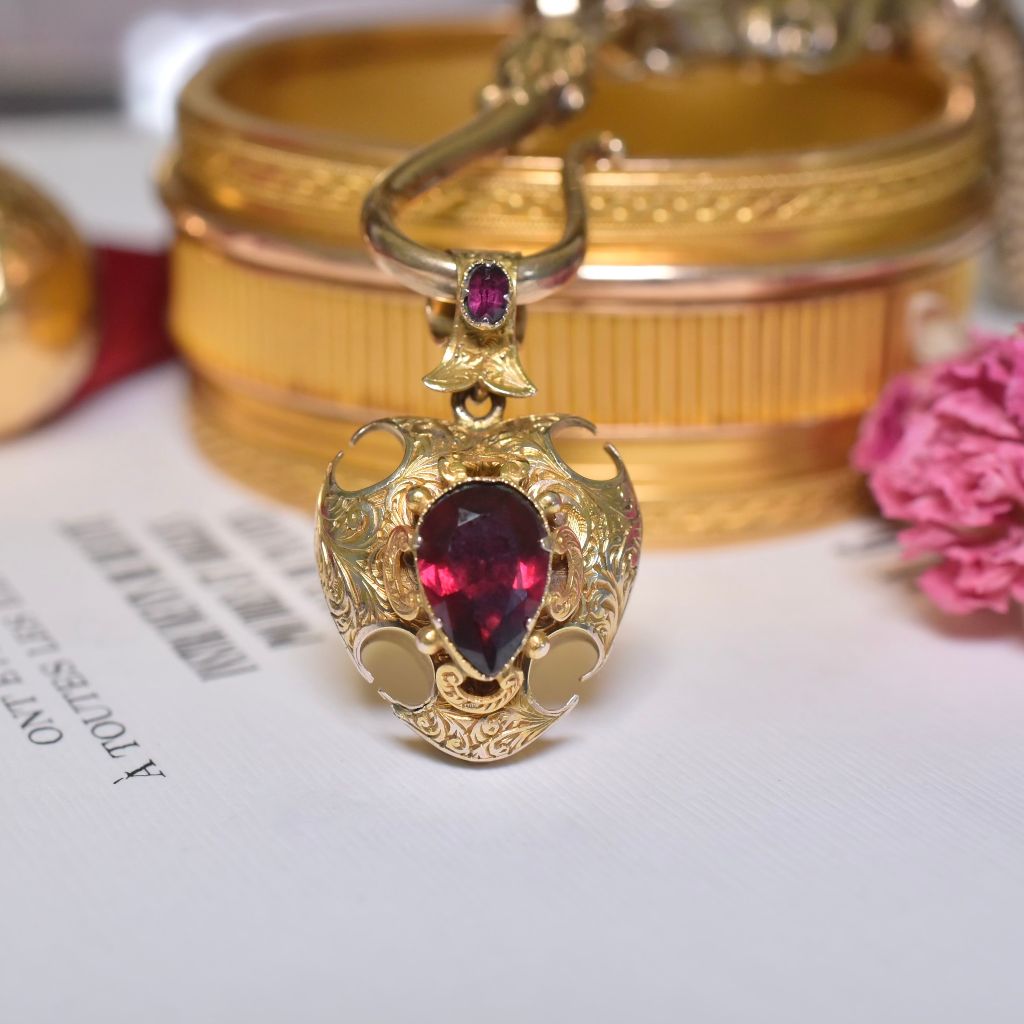 Antique Victorian 9ct Yellow Gold Garnet Heart Locket Pendant