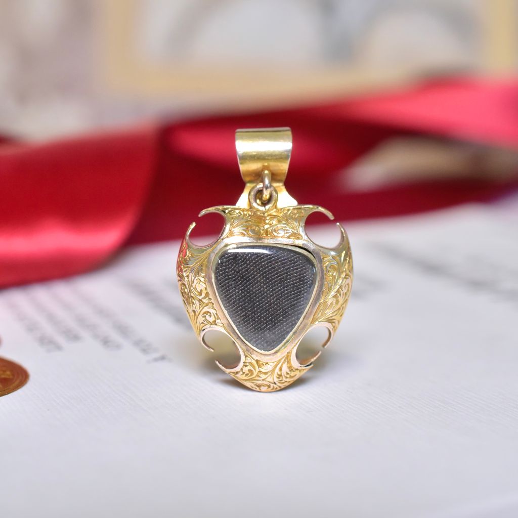 Antique Victorian 9ct Yellow Gold Garnet Heart Locket Pendant