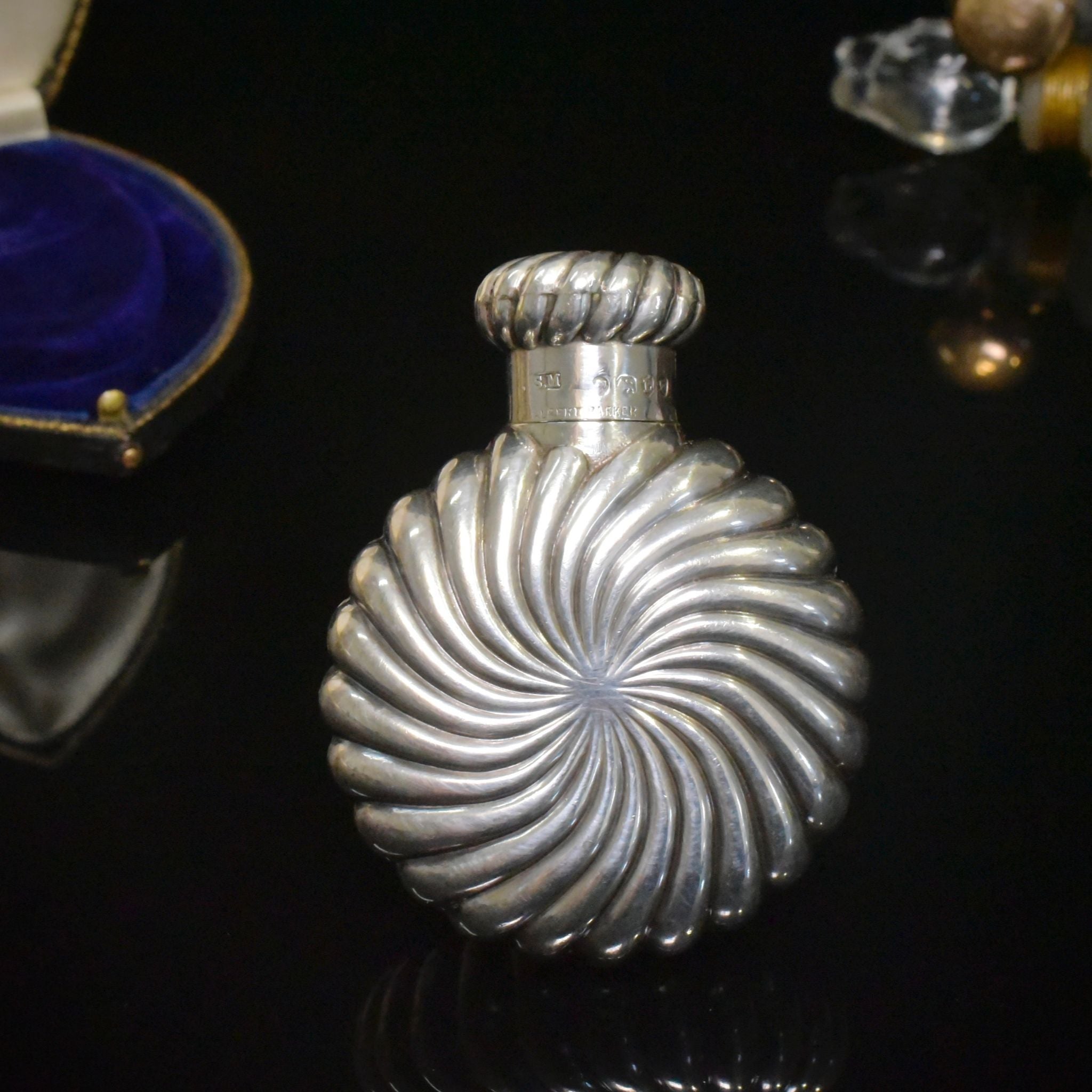 Antique Victorian ‘Sampson Mordan’ Sterling Silver Scent Flask - London 1886