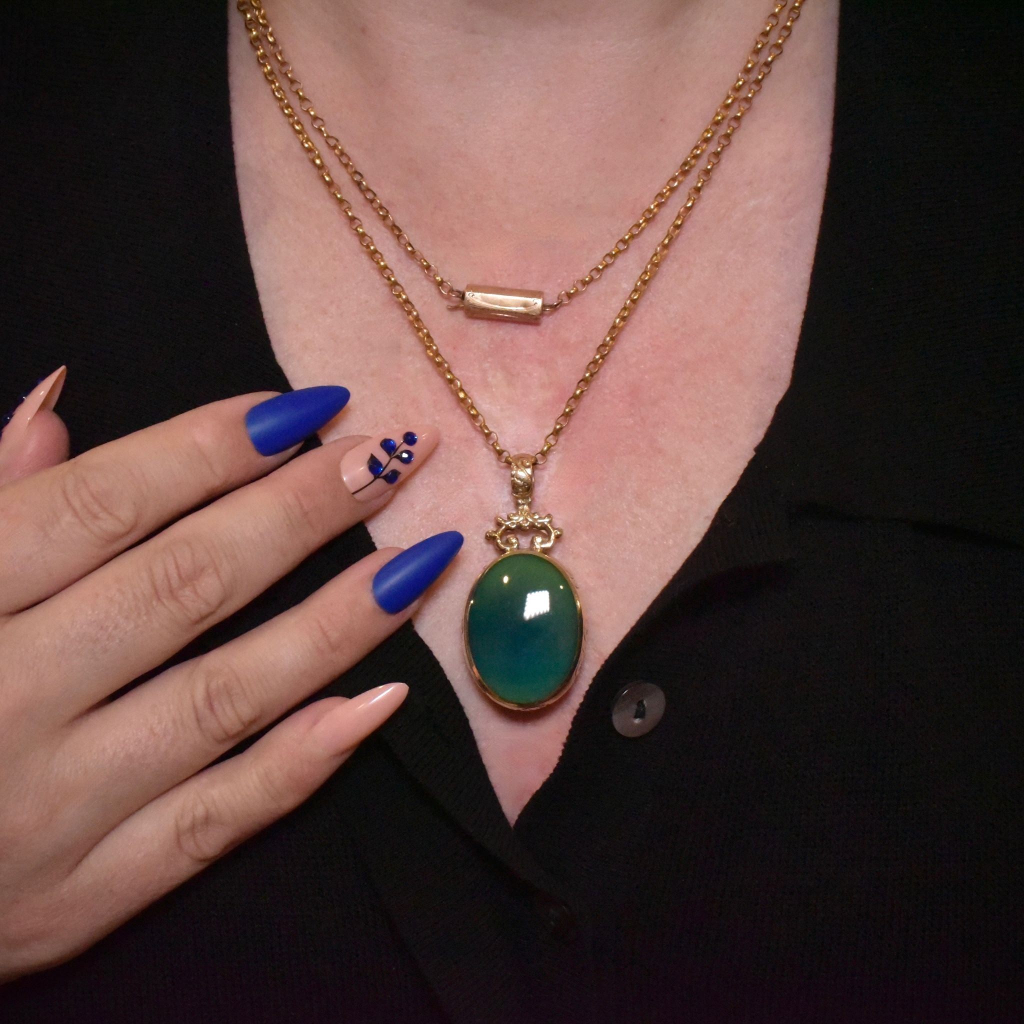 Superb 9ct Yellow Gold Mother Of Pearl And Agate Double Sided Pendant By David Scott Walker - Sheffield