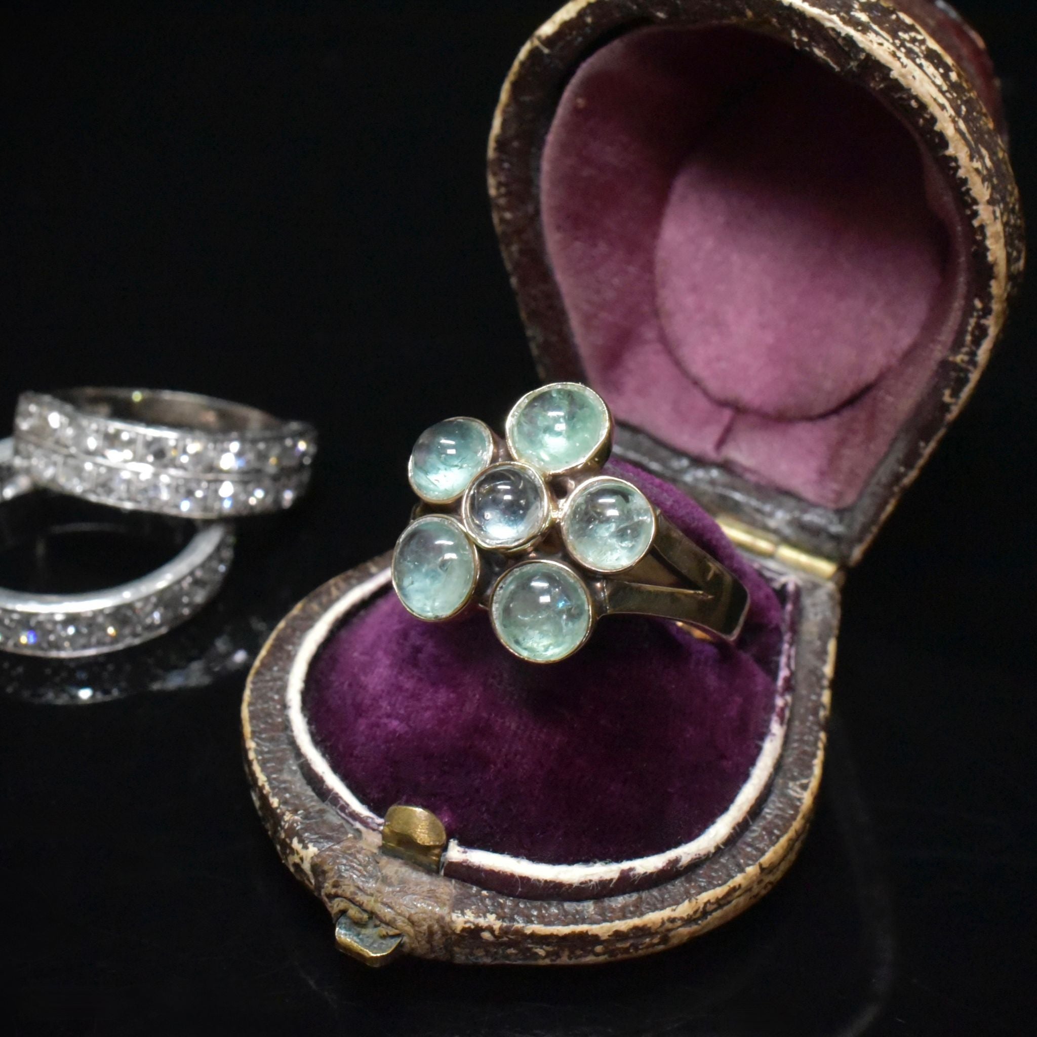 Vintage 10ct Yellow Gold And Emerald Daisy Halo Ring