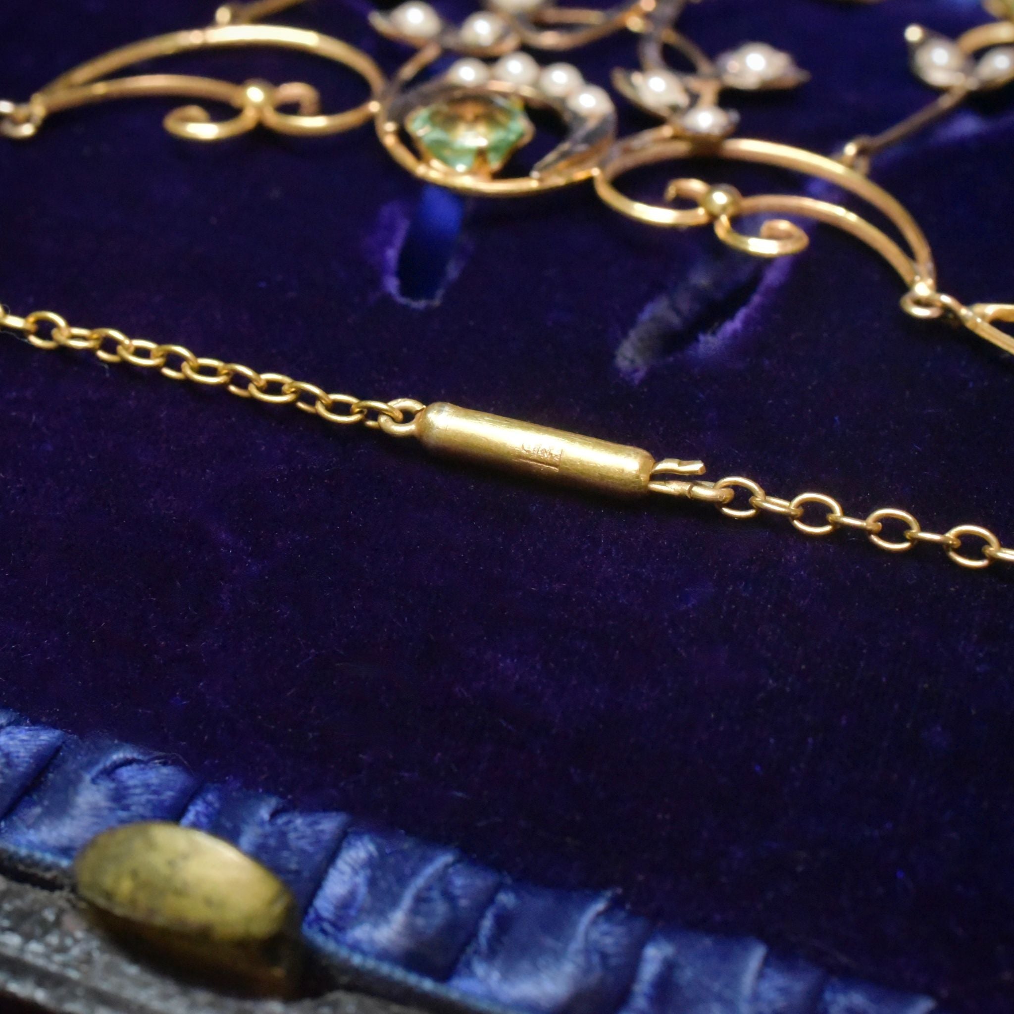 Antique Edwardian 9ct Yellow Gold Green Garnet-Topped Doublet And Faux Pearl Lavaliere Circa 1910-15