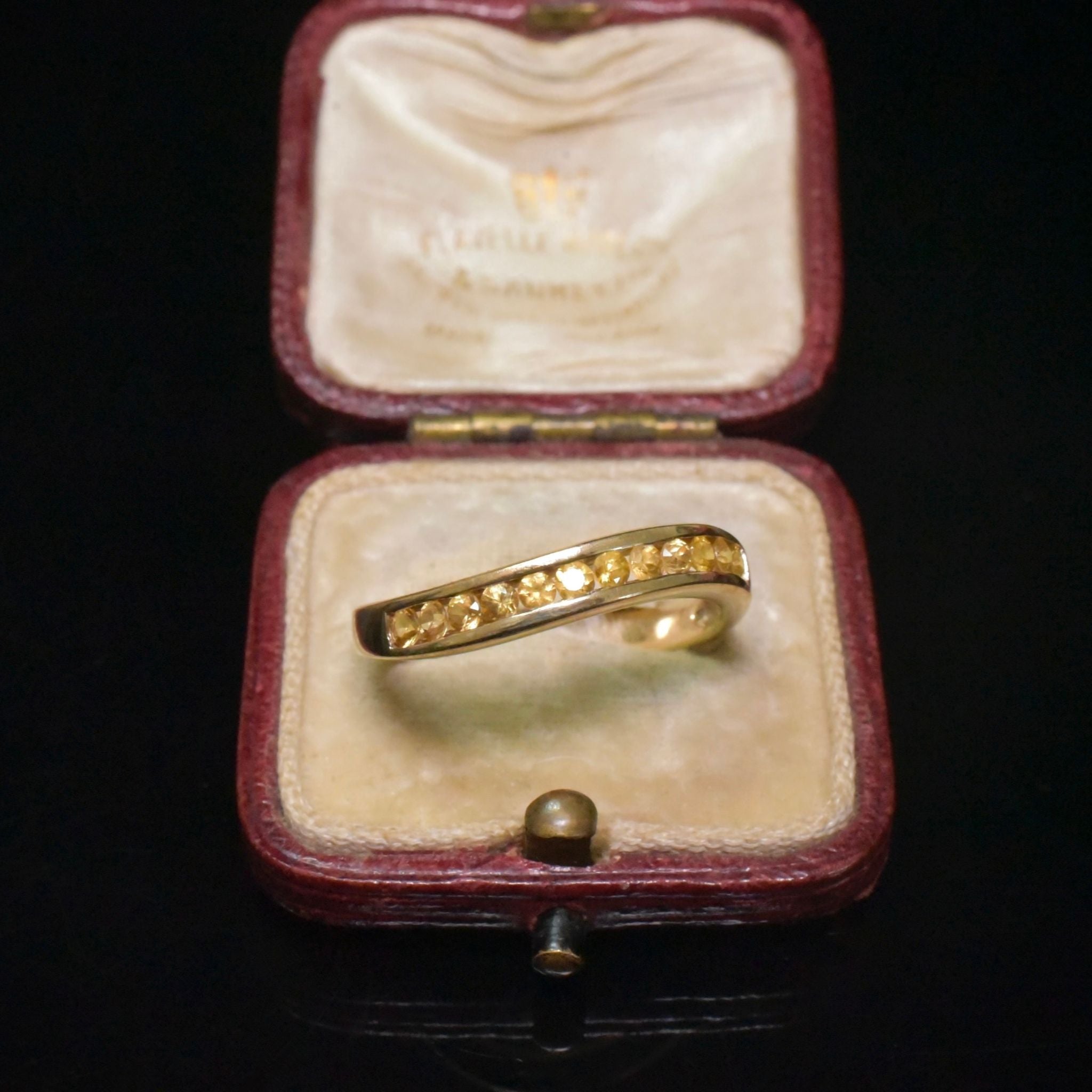 Lovely 9ct Yellow Gold Yellow Sapphire Channel Set Ring - Birmingham 1993