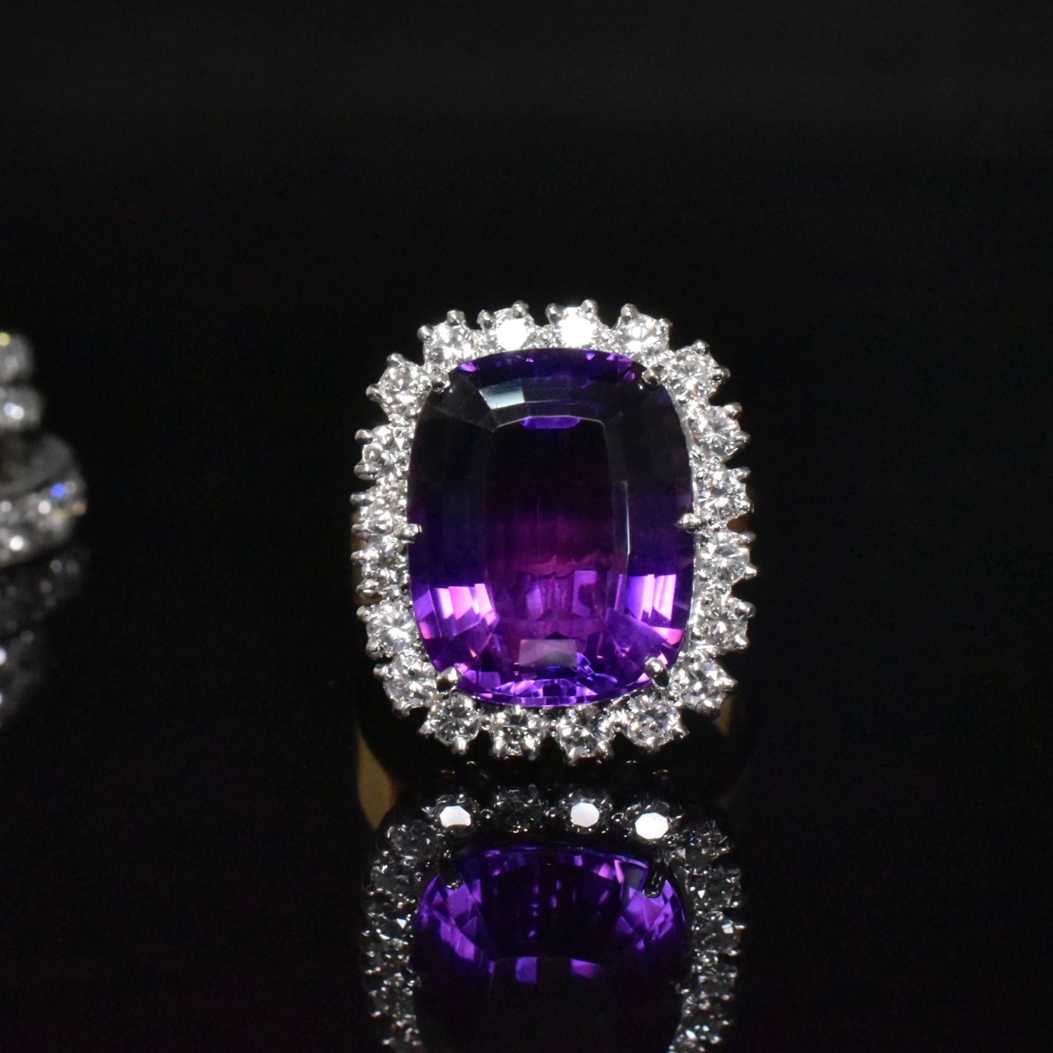 Outstanding 18ct Yellow Gold Amethyst And Diamond Ring