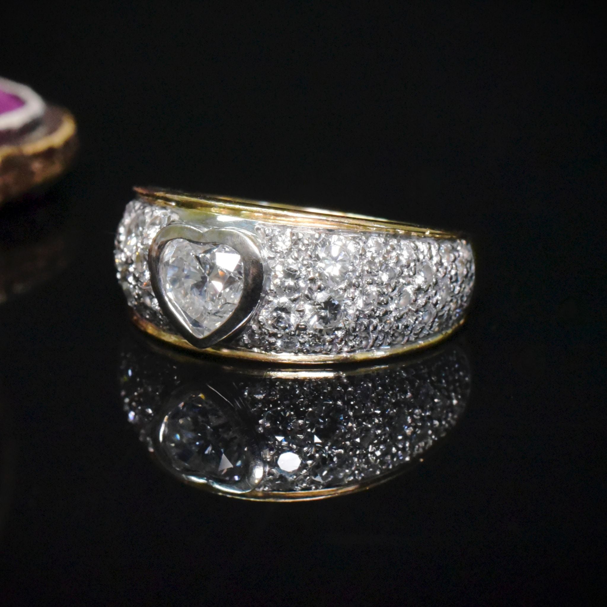 Superb 18ct Yellow Gold 0.91ct Heart-Cut Diamond And Diamond Ring - 1.79ct TDW