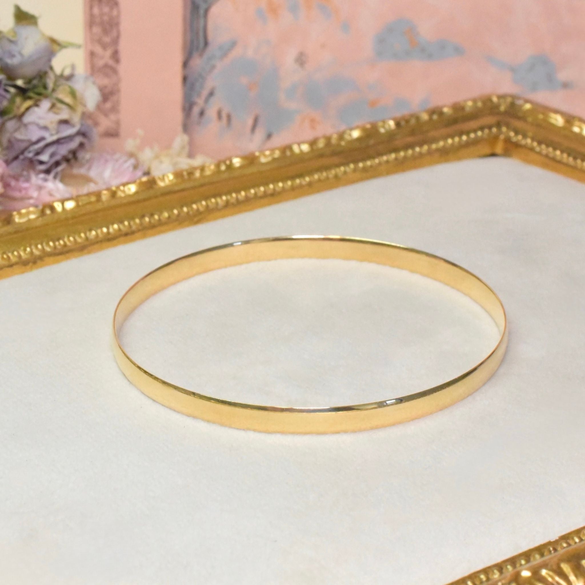 Modern 9ct Yellow Gold Solid Golf Bangle