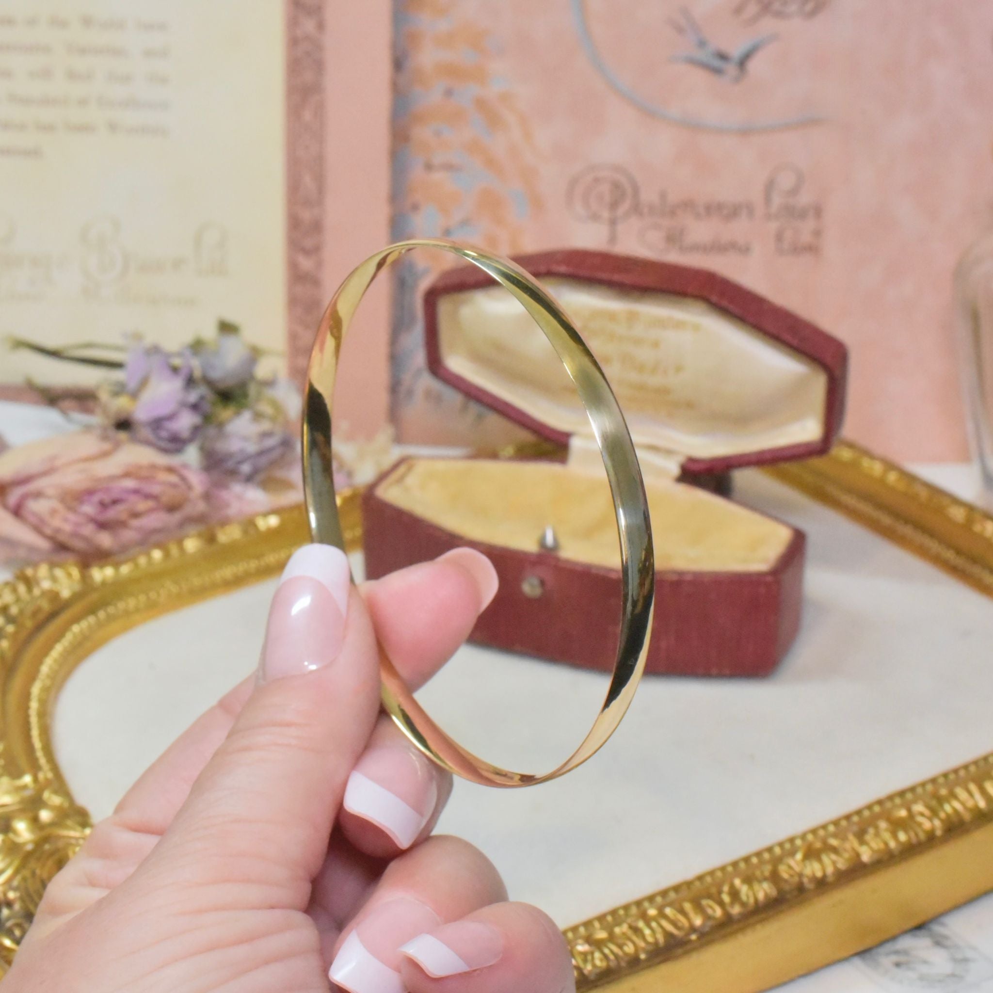 Modern 9ct Yellow Gold Solid Golf Bangle