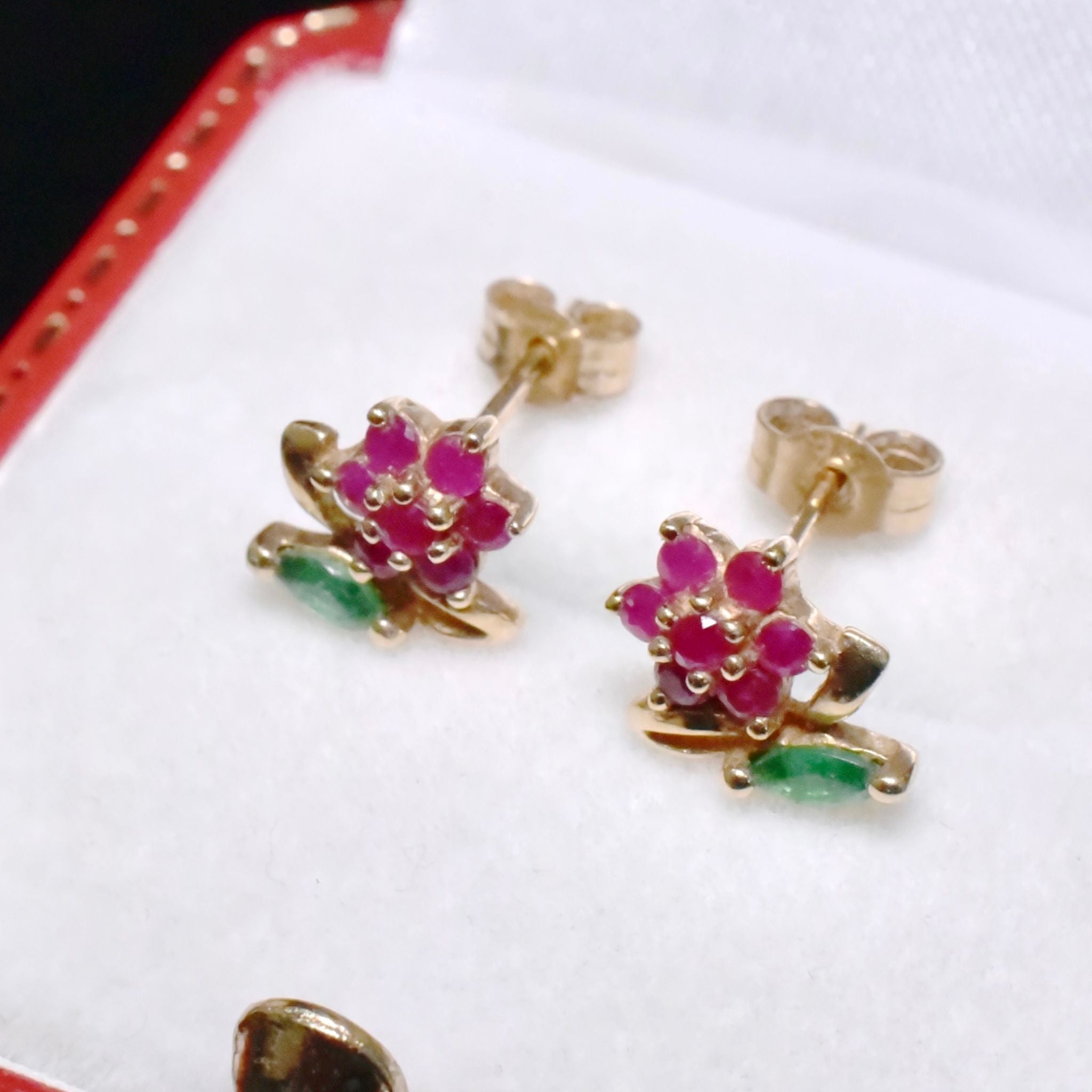 Charming Vintage 9ct Yellow Gold Ruby & Emerald ‘Floral’ Earrings