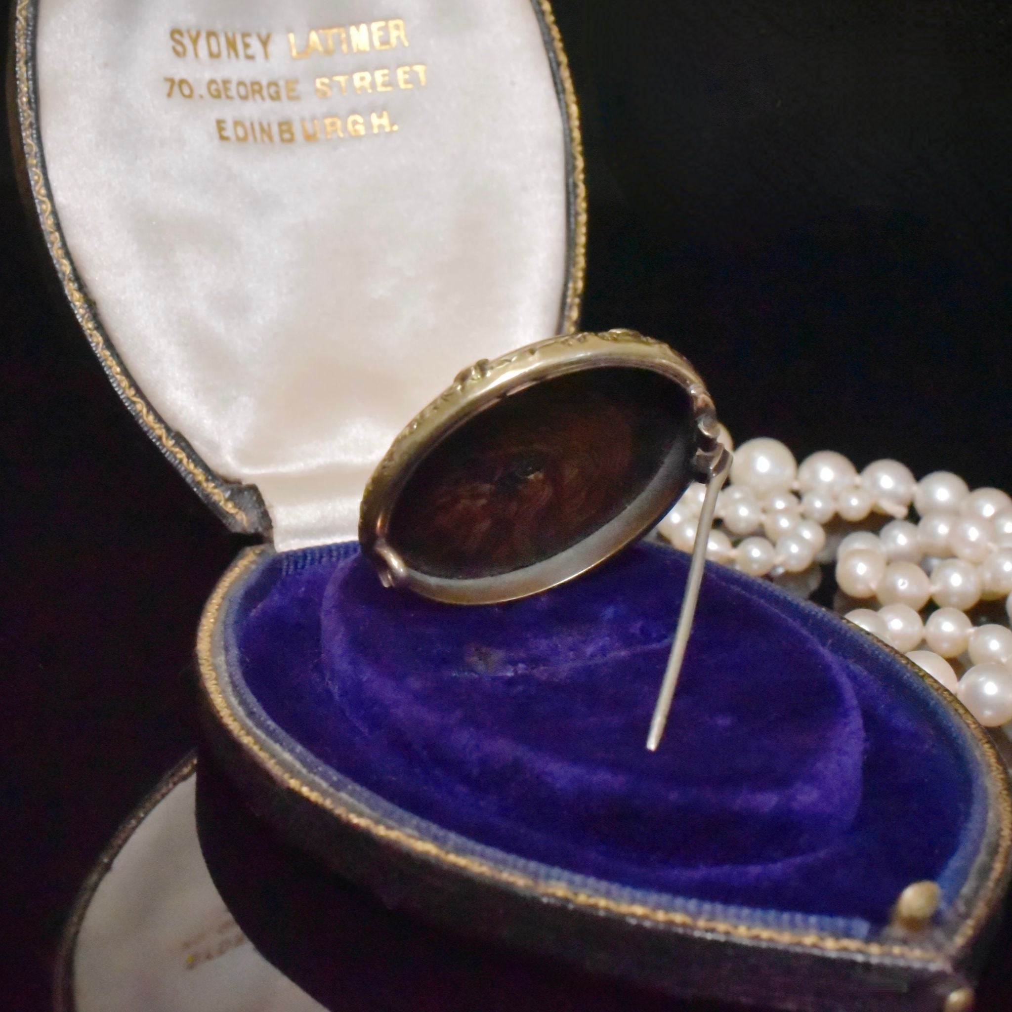 Antique Victorian Gold Cased Banded Agate And Pearl Brooch Circa 1880’s