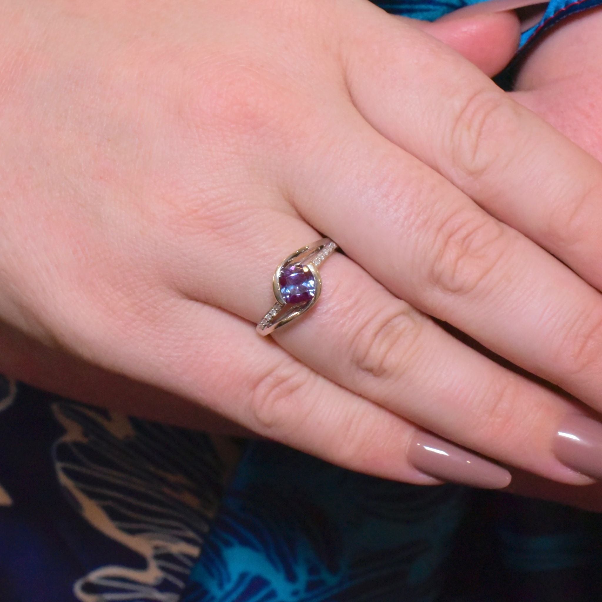 Modern 9ct White Gold Man-Made Colour Change Sapphire And Diamond Ring - London