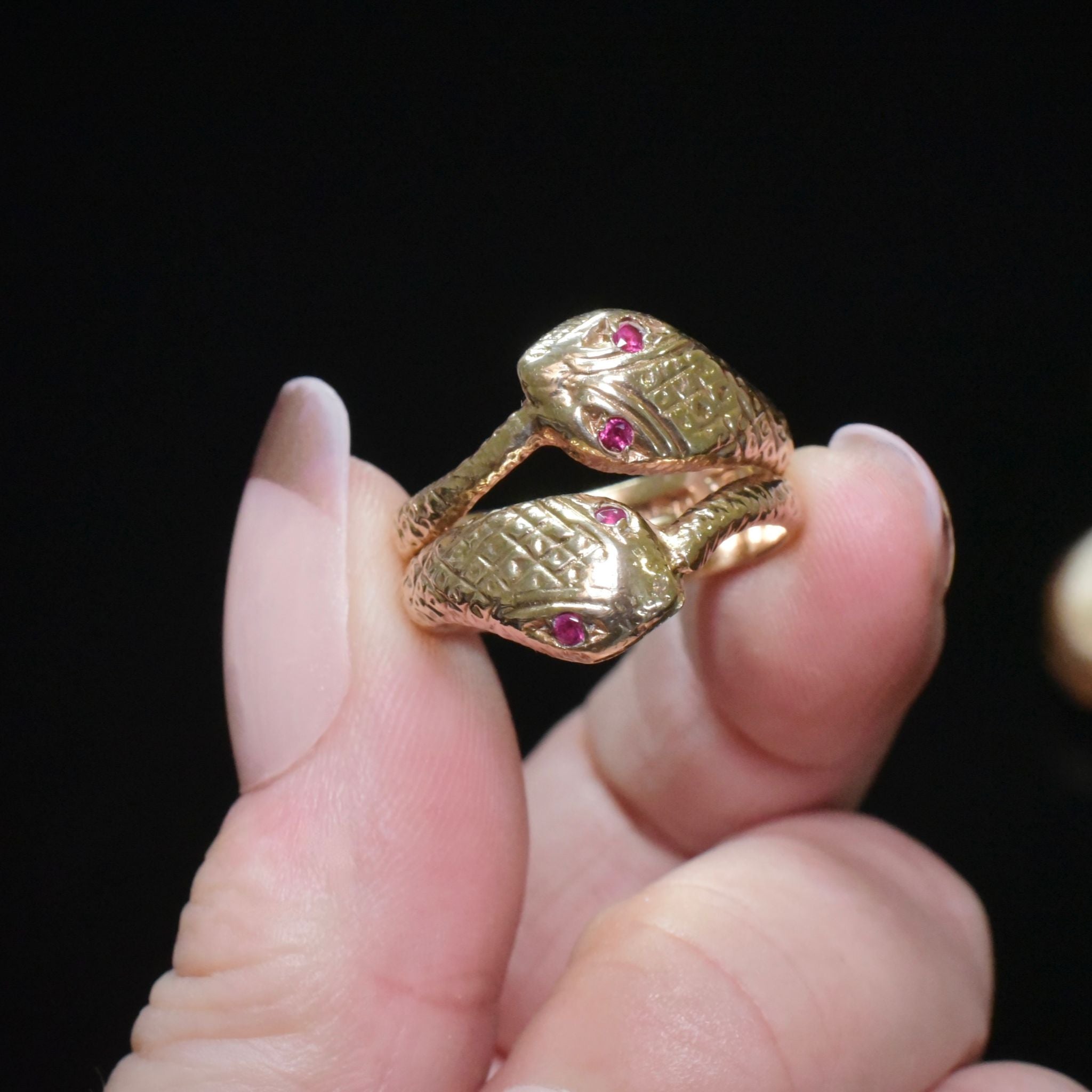 Vintage 9ct Yellow Gold Ruby Serpent Ring - Birmingham 1978
